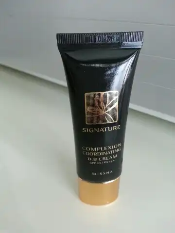 선택된 언니의파우치 리뷰 이미지 - [시그너처 CC 비비크림 20ml [베이지/깨끗한 안색]]