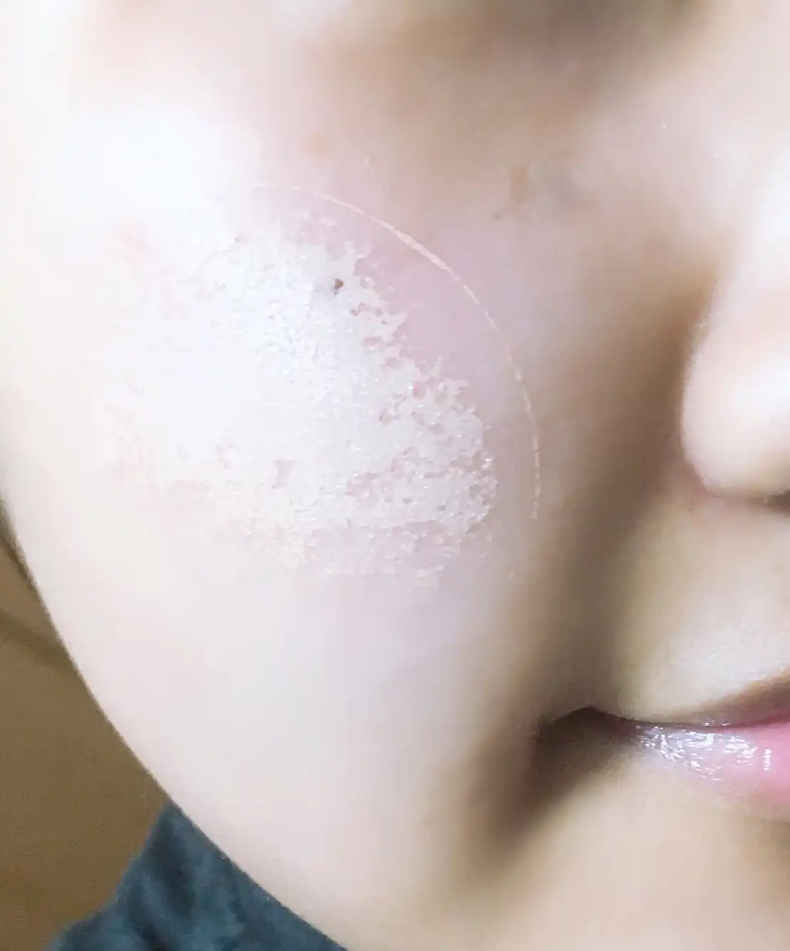 언니의파우치 리뷰 이미지 15 - [마이크로 세팅핏 쿠션 [201 베이지]]