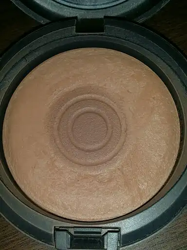 언니의파우치 리뷰 이미지 2 - [미네랄라이즈 스킨피니시 내추럴 (미디엄 다크)]