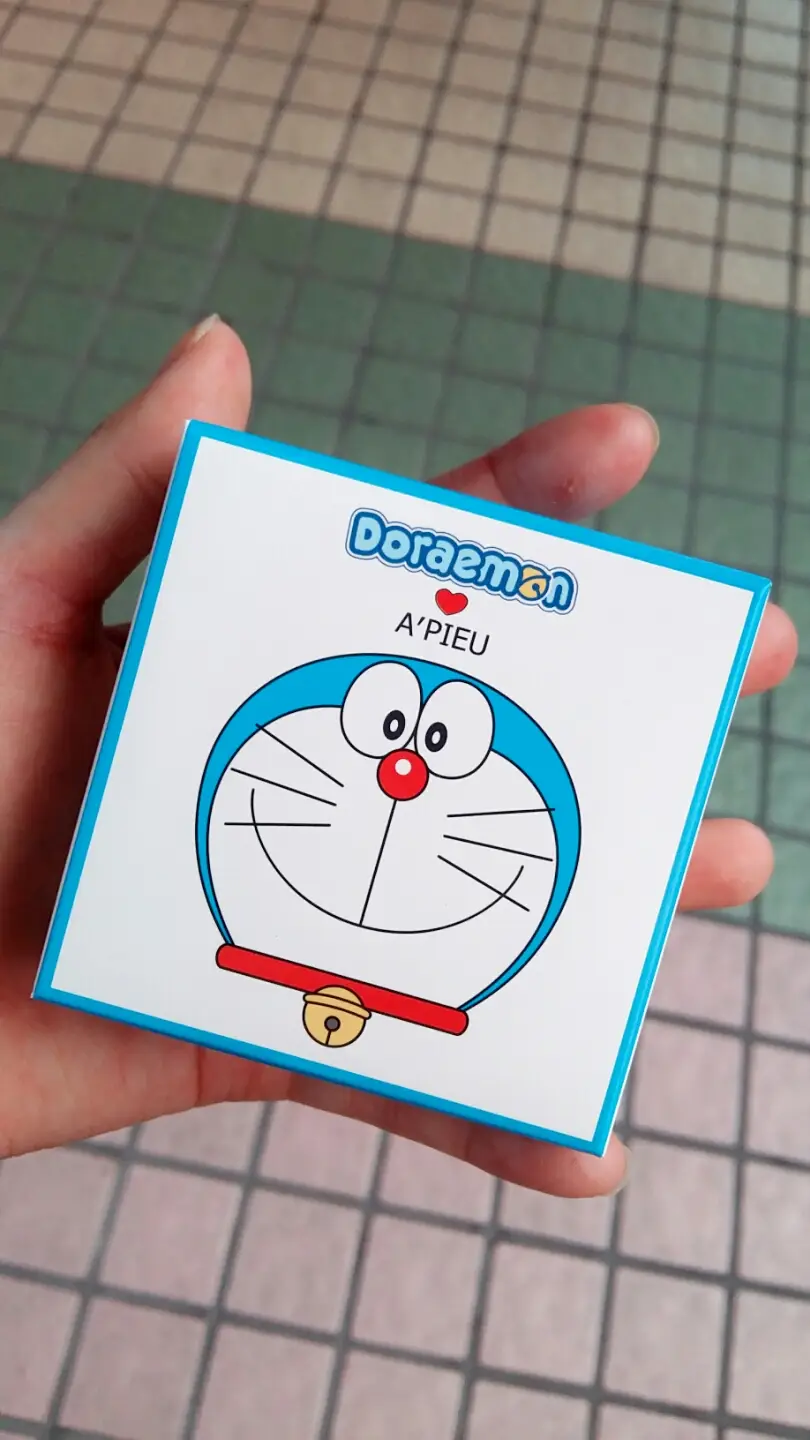 선택된 언니의파우치 리뷰 이미지 - [에어 핏  뽀얀 쿠션 (도라에몽 에디션)]