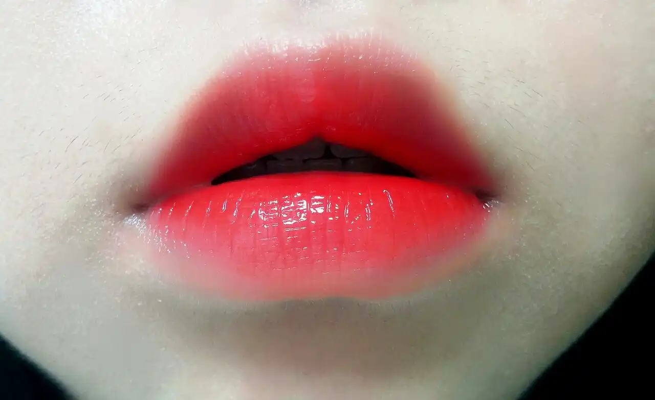 선택된 언니의파우치 리뷰 이미지 - [플랫립스 905 스칼렛]