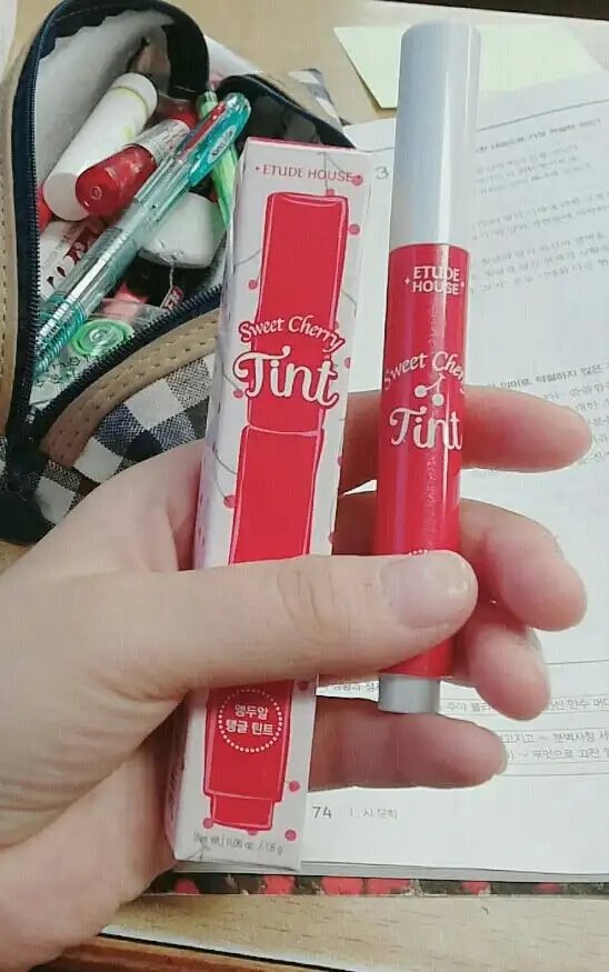 선택된 언니의파우치 리뷰 이미지 - [앵두알 탱글 틴트 RD301 사랑탱글레드]