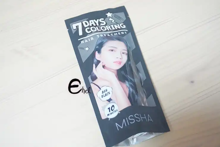언니의파우치 리뷰 이미지 2 - [세븐데이즈 컬러링 헤어 트리트먼트 [애쉬 블랙]]