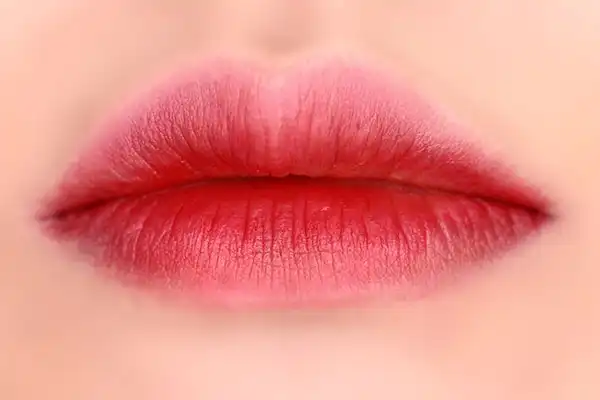 언니의파우치 리뷰 이미지 6 - [립펜슬 이탈프리즘 [RD04 아레스_매트]]
