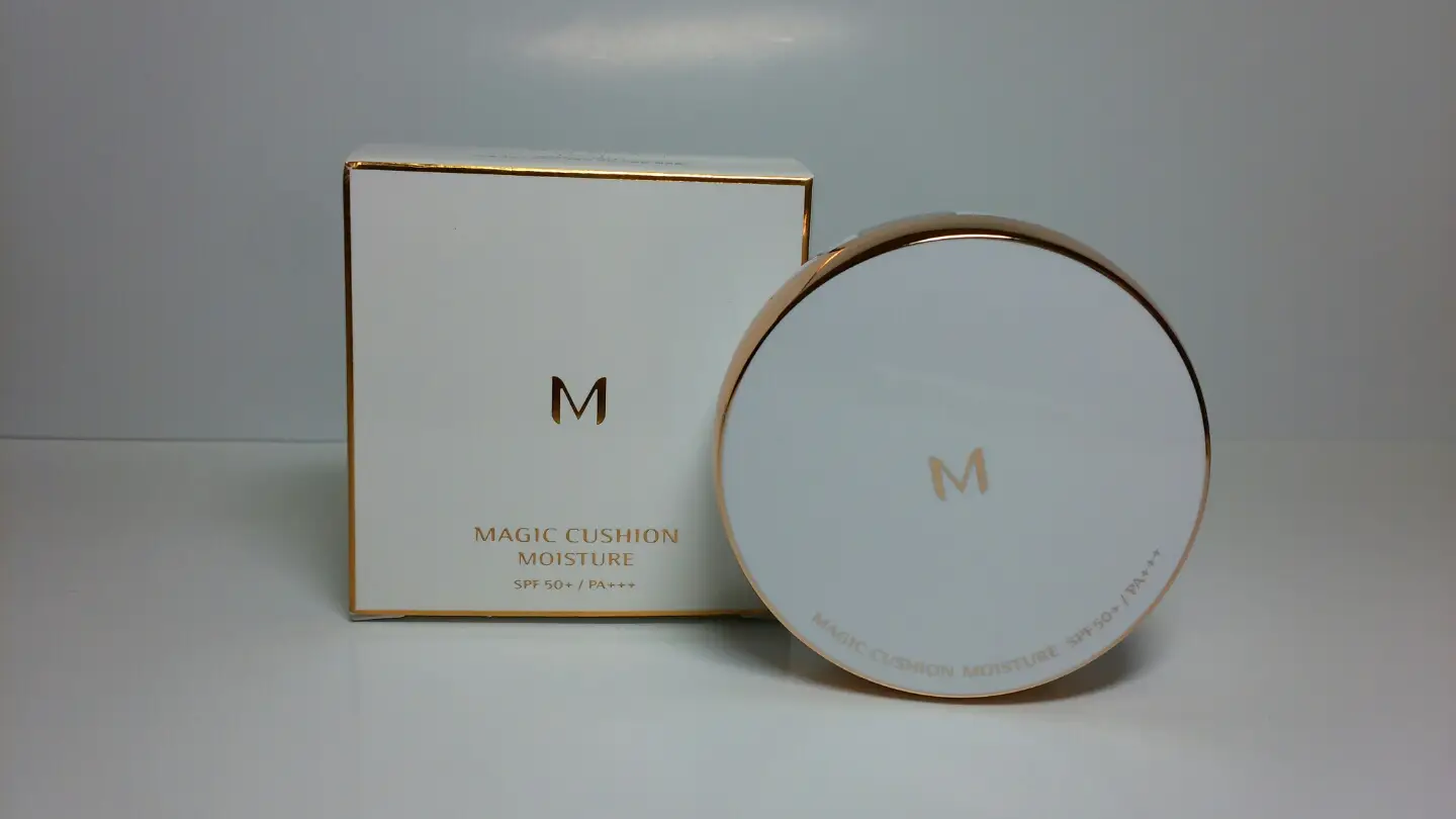 선택된 언니의파우치 리뷰 이미지 - [[M] 매직 쿠션 모이스처 SPF50+ PA+++ [21호]]