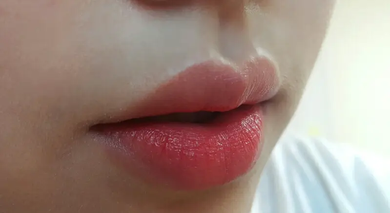 선택된 언니의파우치 리뷰 이미지 - [페이스잇 레슨 아티스트 핑거 글로스 [OR201 여신코랄]]