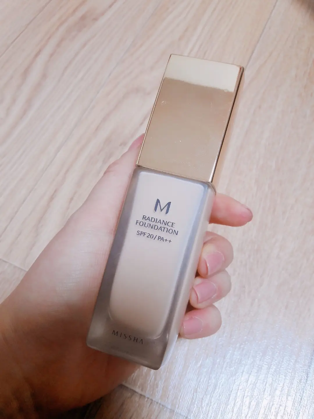선택된 언니의파우치 리뷰 이미지 - [[M] 래디언스 파운데이션 SPF20 PA++ [21호 라이트베이지]]