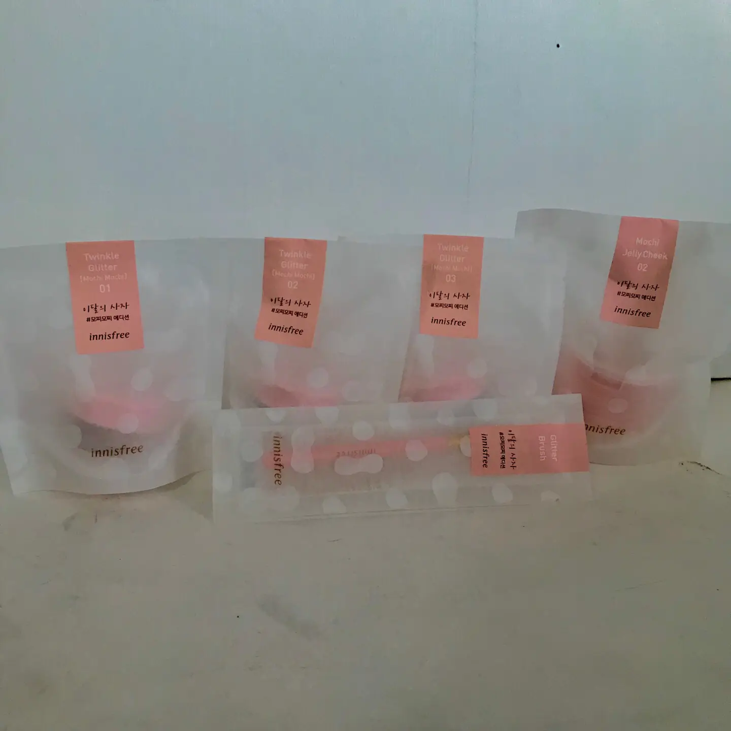 선택된 언니의파우치 리뷰 이미지 - [#모찌모찌 에디션 트윙클 글리터 [별총총 인절미모찌]]