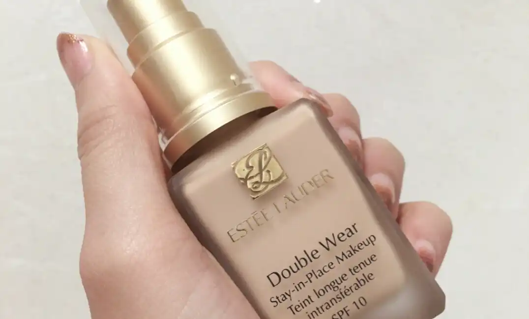 더블 웨어 스테이-인-플레이스 메이크업 [본]