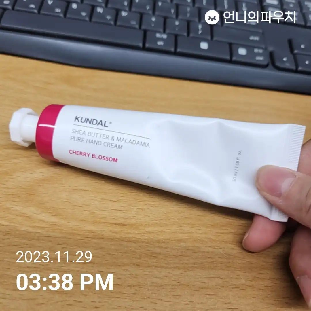 선택된 언니의파우치 리뷰 이미지 - [시어버터 앤 마카다미아 퓨어 핸드크림 체리블라썸]