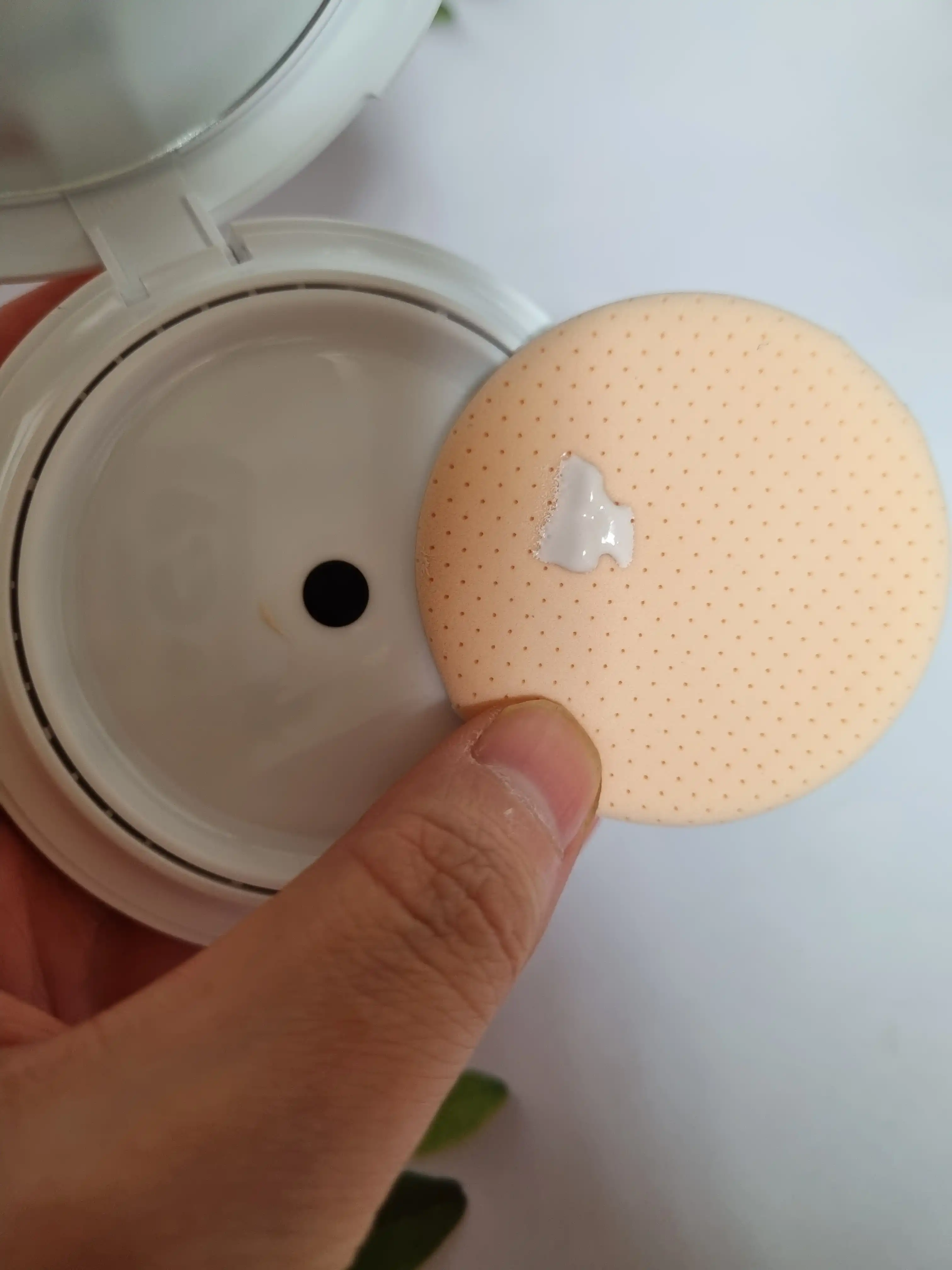 언니의파우치 리뷰 이미지 4 - [저자극 혼합 자차 백탁없는 퍼펙트 쉴드 톤업 선쿠션 ]