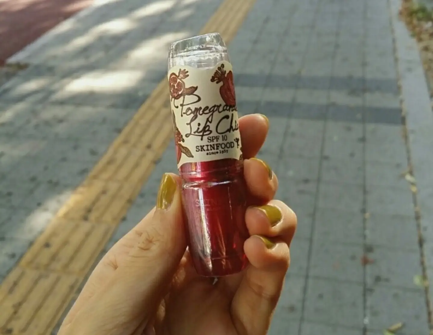 선택된 언니의파우치 리뷰 이미지 - [석류 립 시크 SPF10BR02 시크 그레이스 브라운]