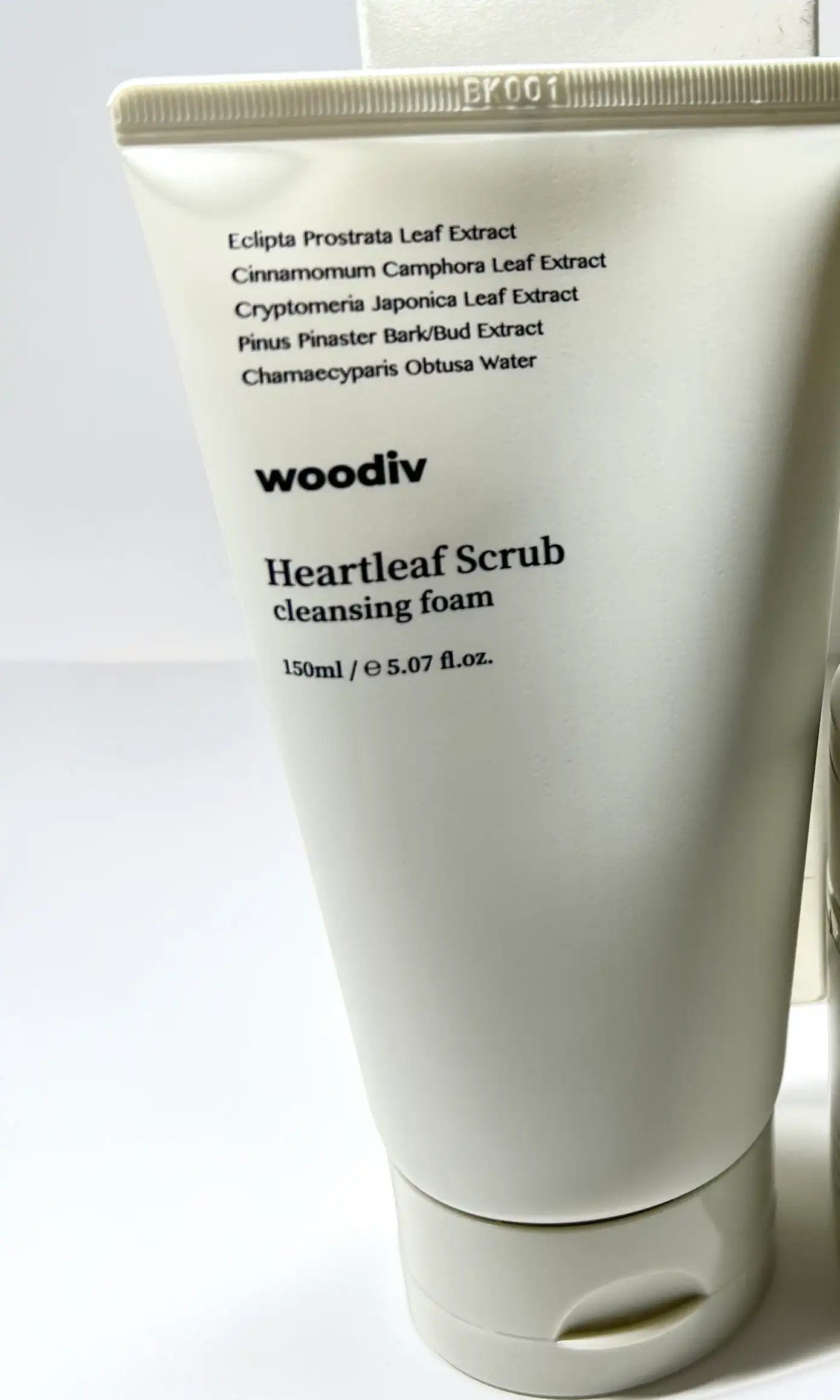 어성초 스크럽 클렌징 폼