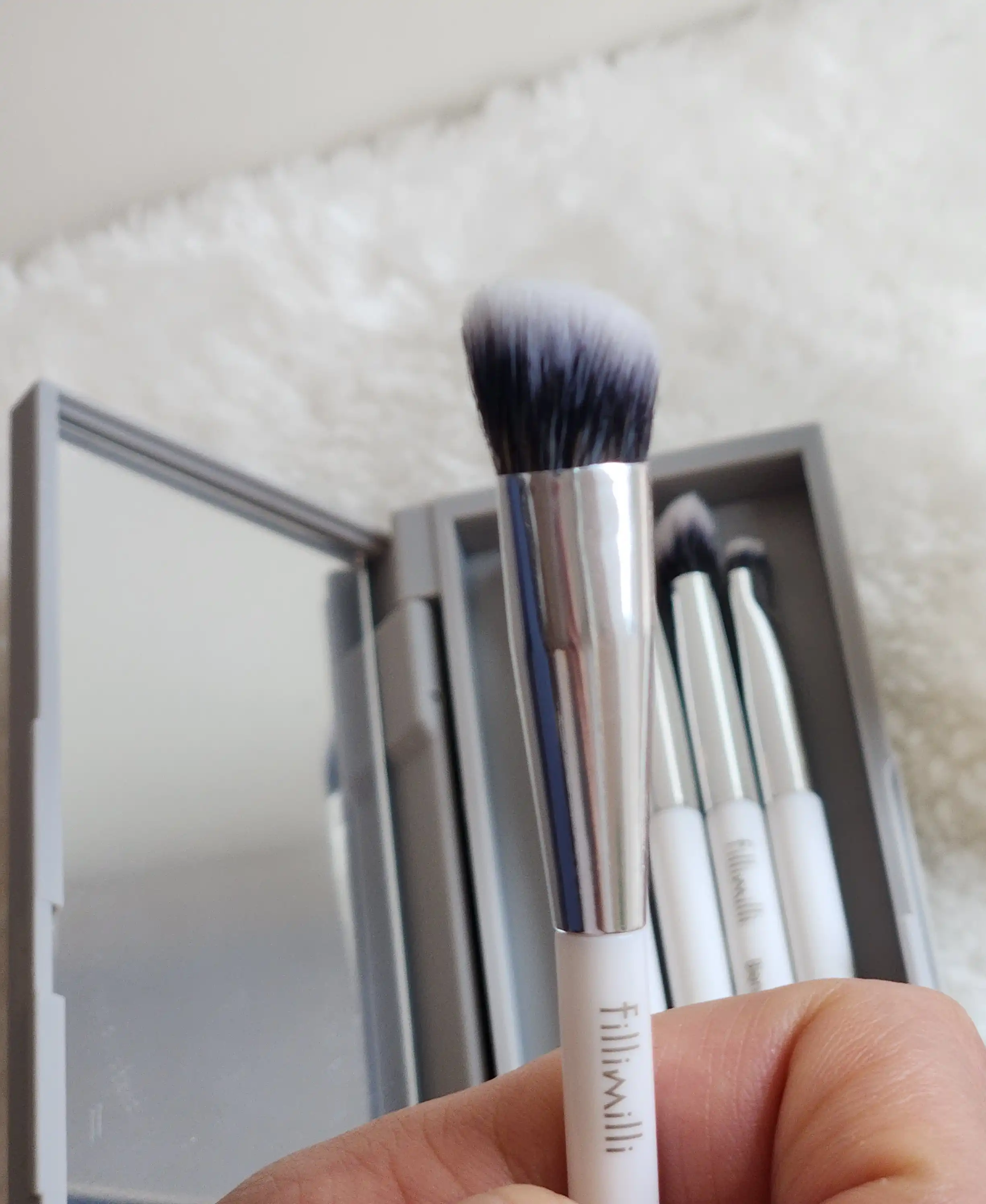 앵글드 쉐이딩 브러시 [551]