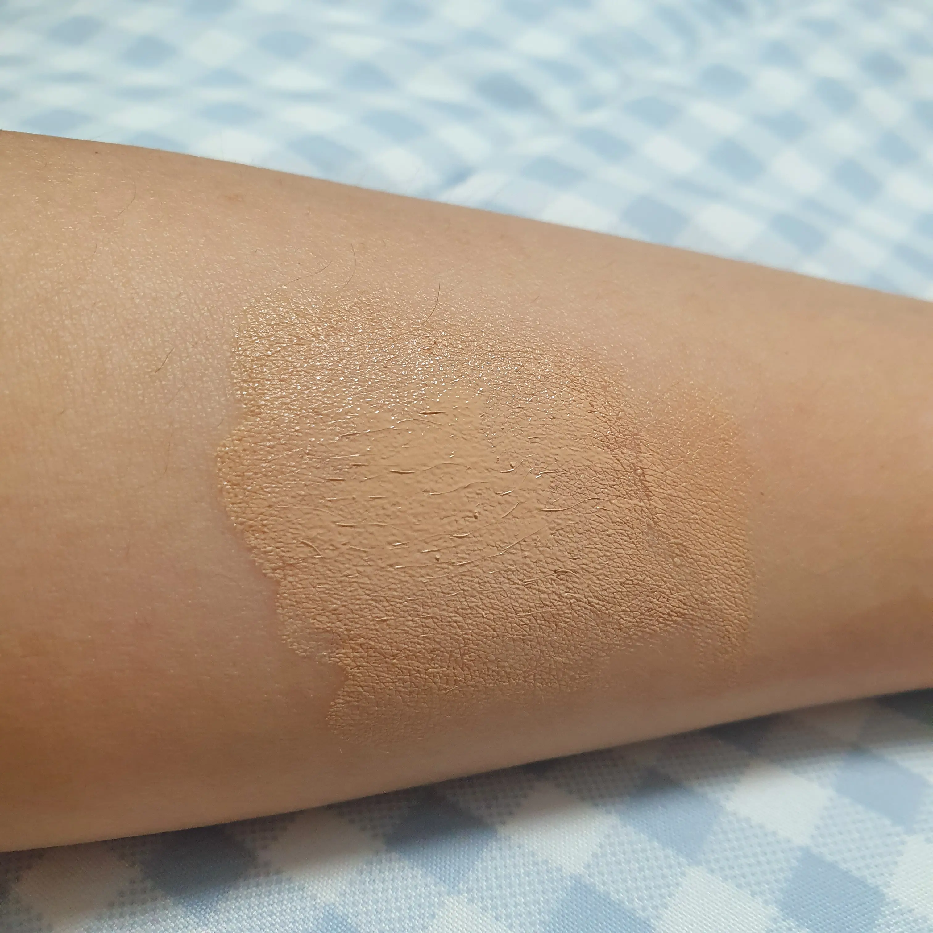 선택된 언니의파우치 리뷰 이미지 - [프로 테일러 파운데이션 비 글로우[베이지]]