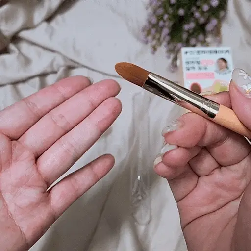 선택된 언니의파우치 리뷰 이미지 - [풀 커버리지 컨실러 브러쉬 [231]]