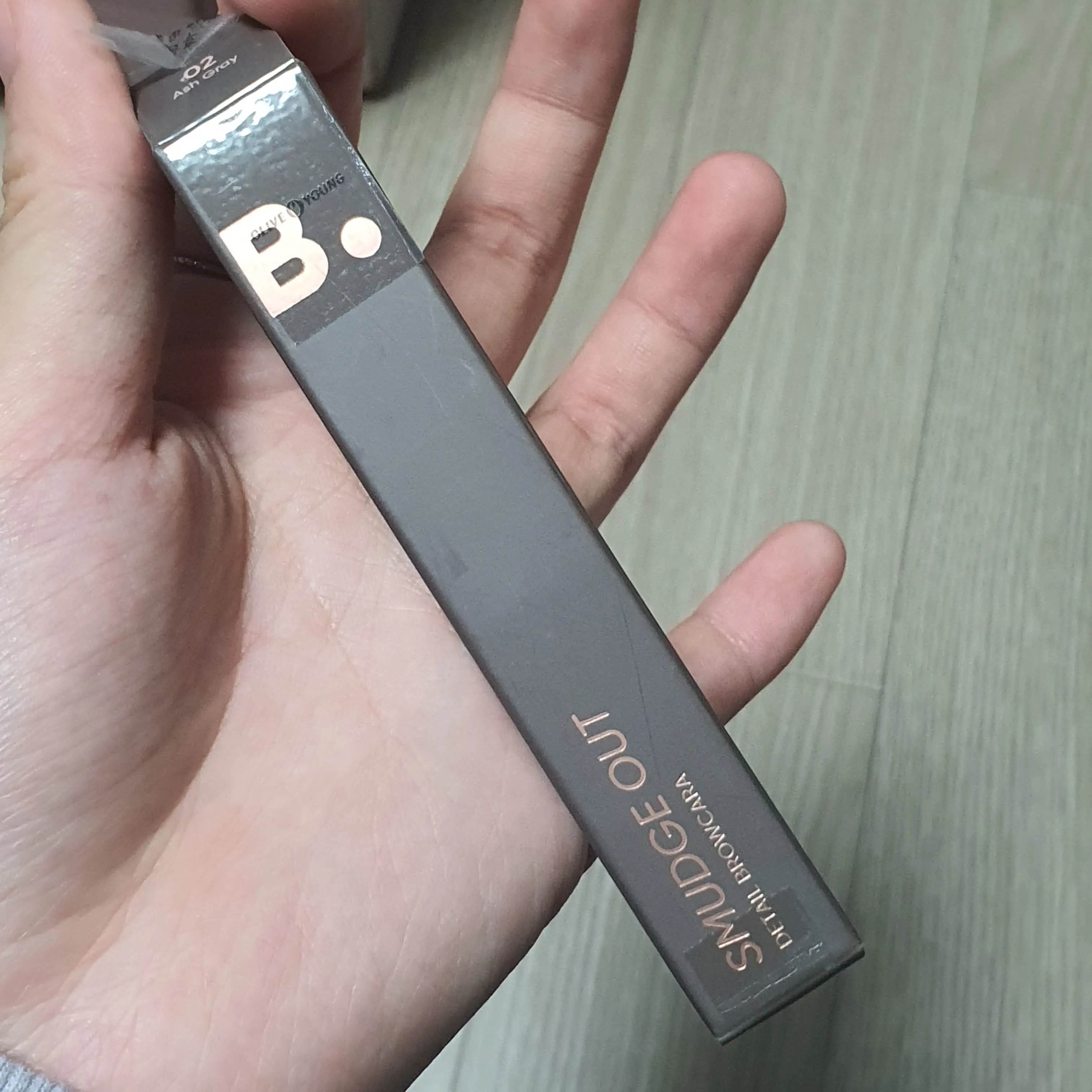 선택된 언니의파우치 리뷰 이미지 - [(바비 핑크 메이크업 컬렉션) 스머지 아웃 디테일 브로우카라 [02 애쉬 그레이]]
