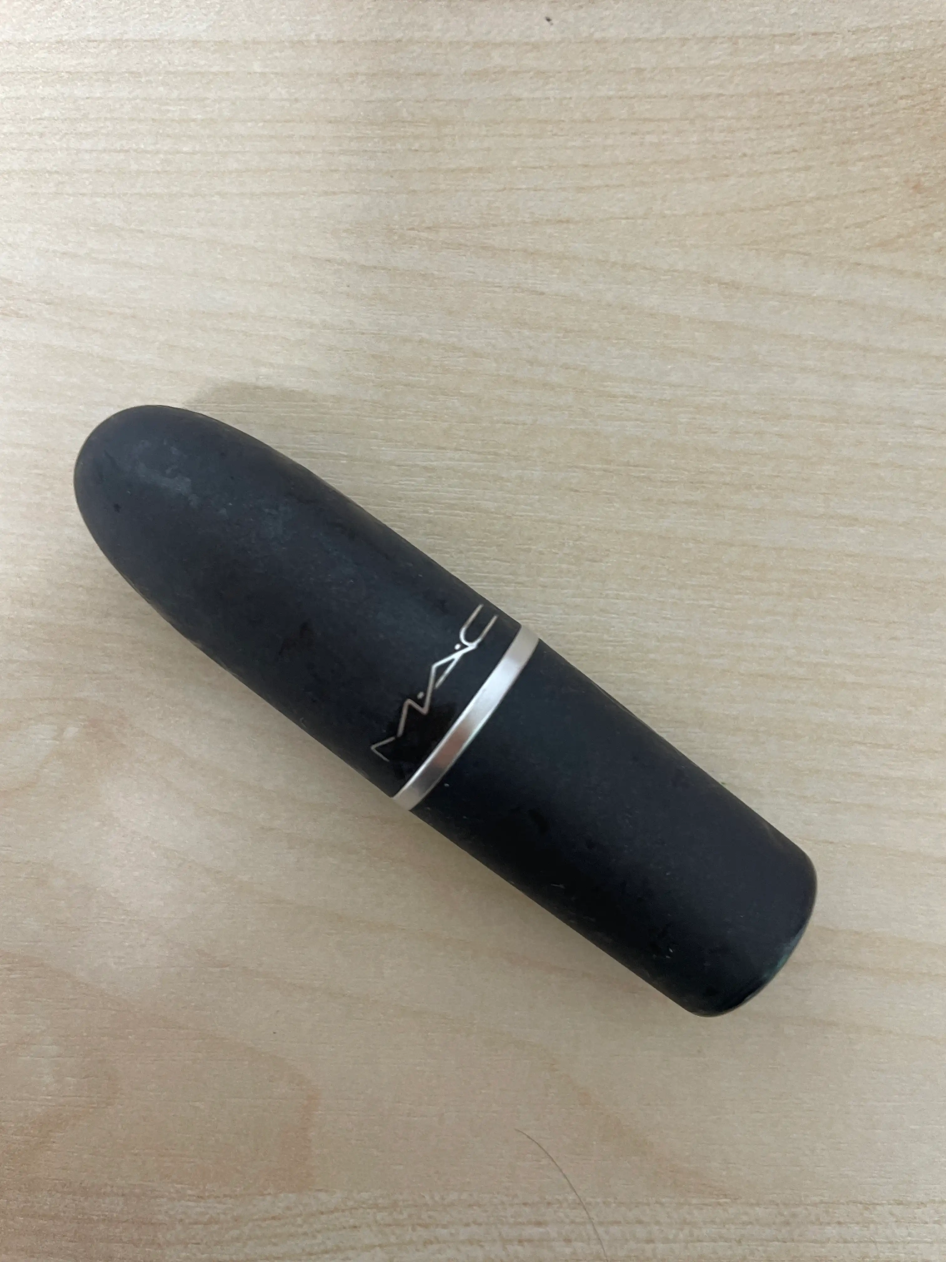 파우더 키스 립스틱 [어 리틀 템드]