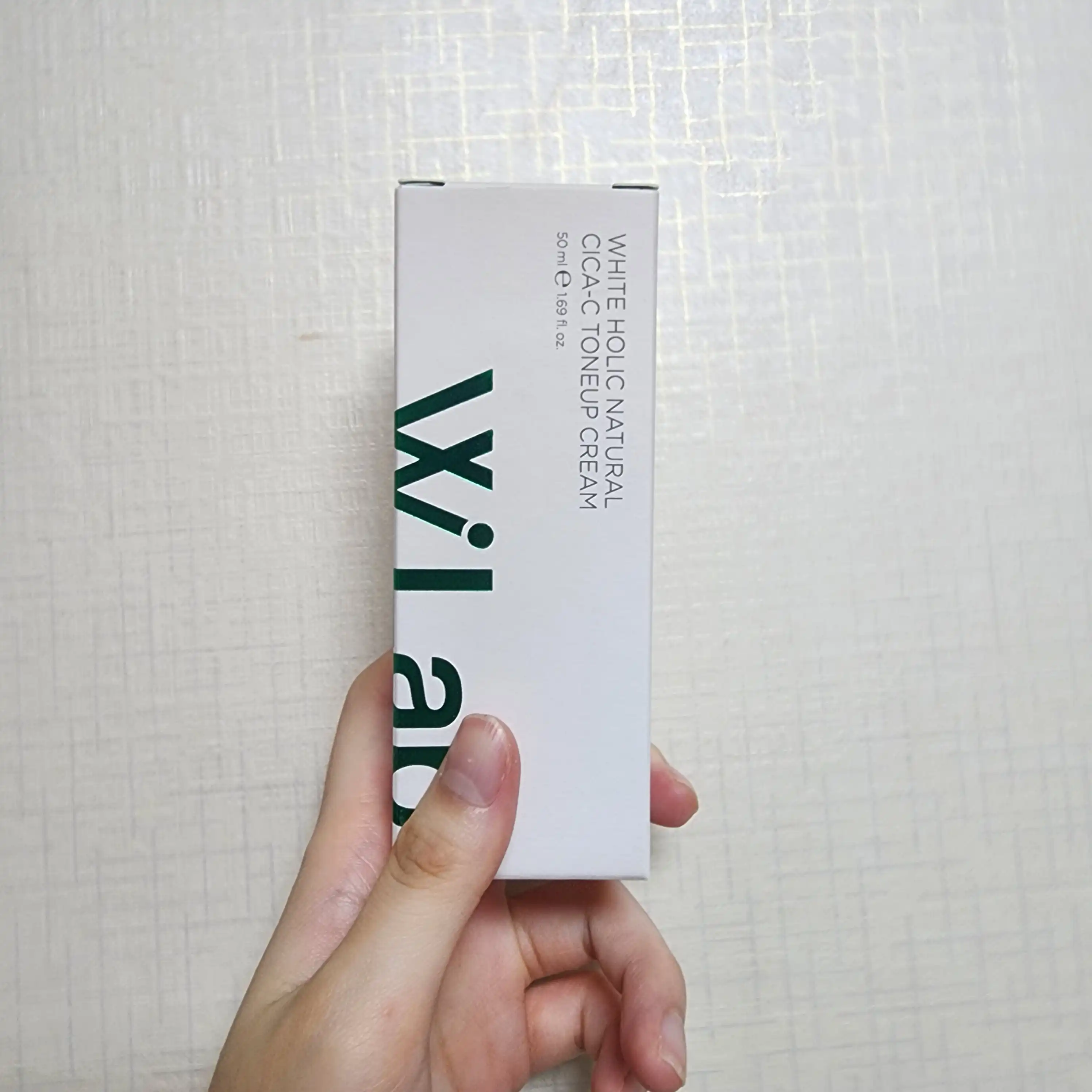 화이트 홀릭 네츄럴 시카씨 톤업 크림