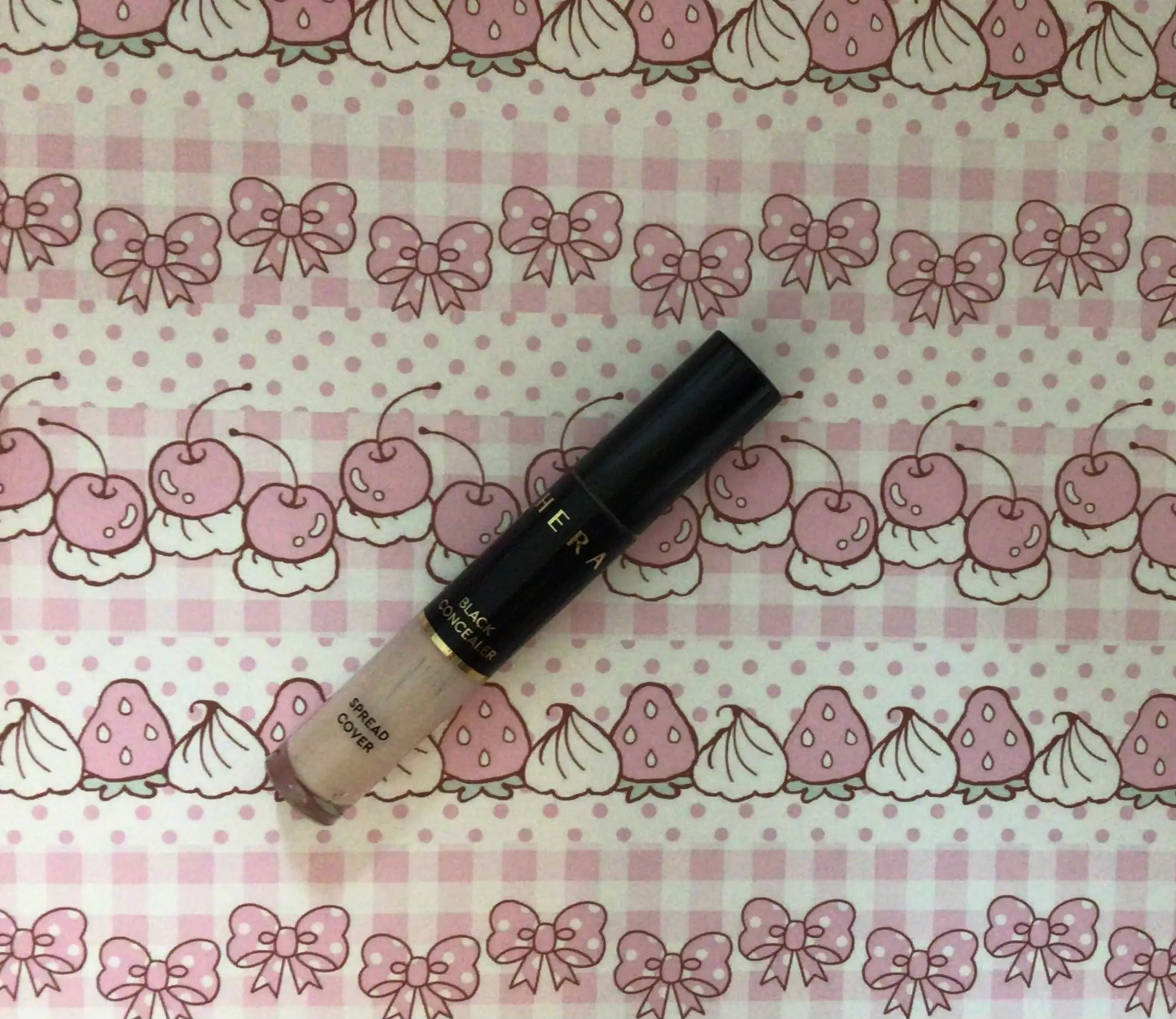 선택된 언니의파우치 리뷰 이미지 - [블랙 컨실러 스프레드 커버 [라이트 아이보리]]