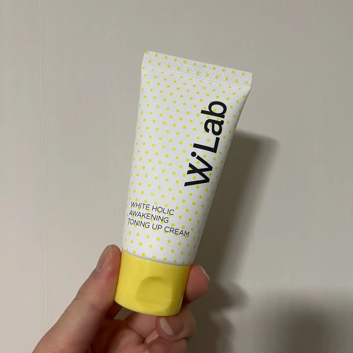 화이트 홀릭 어웨이크닝 토닝 업 크림
