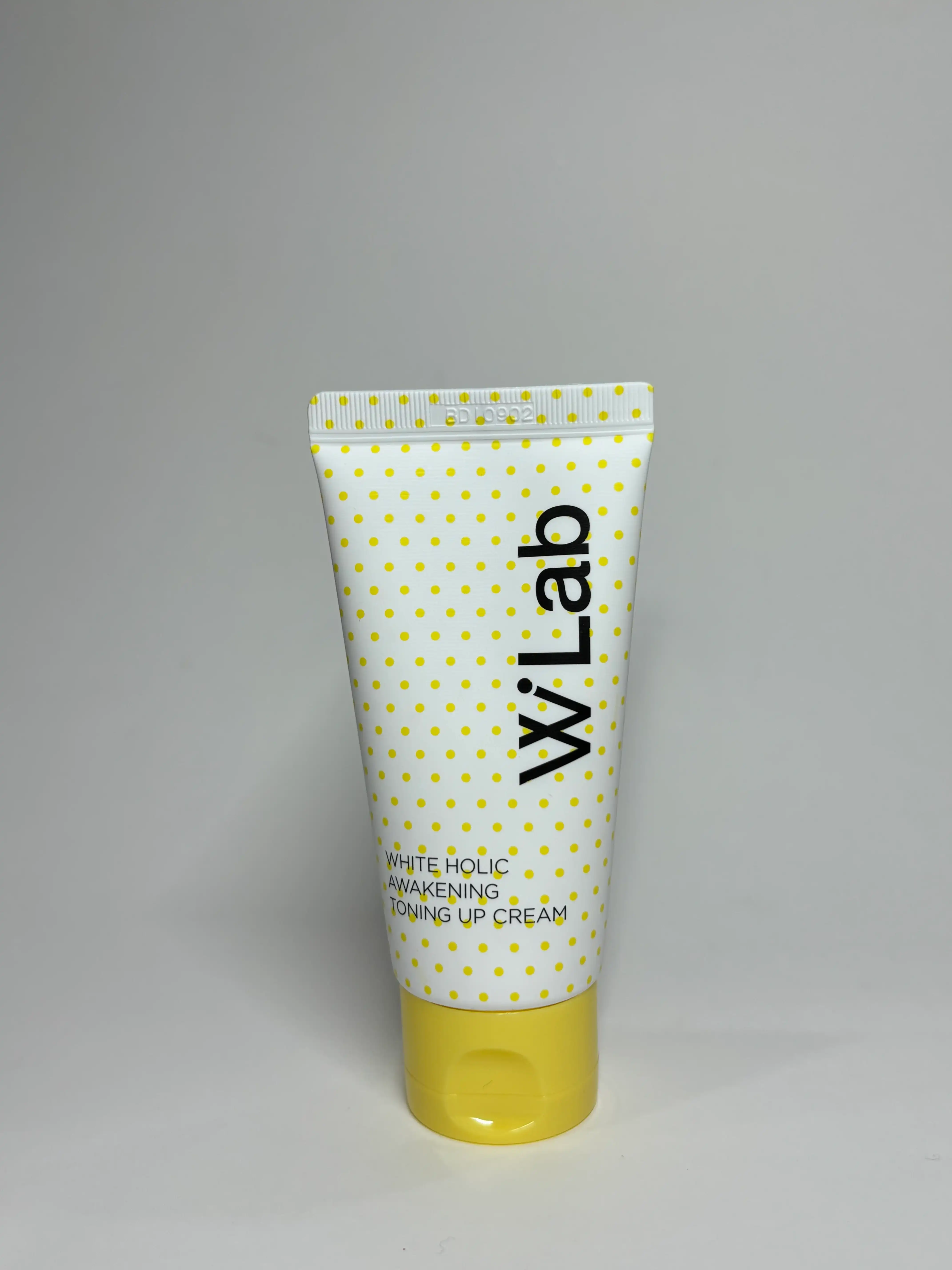 화이트 홀릭 어웨이크닝 토닝 업 크림