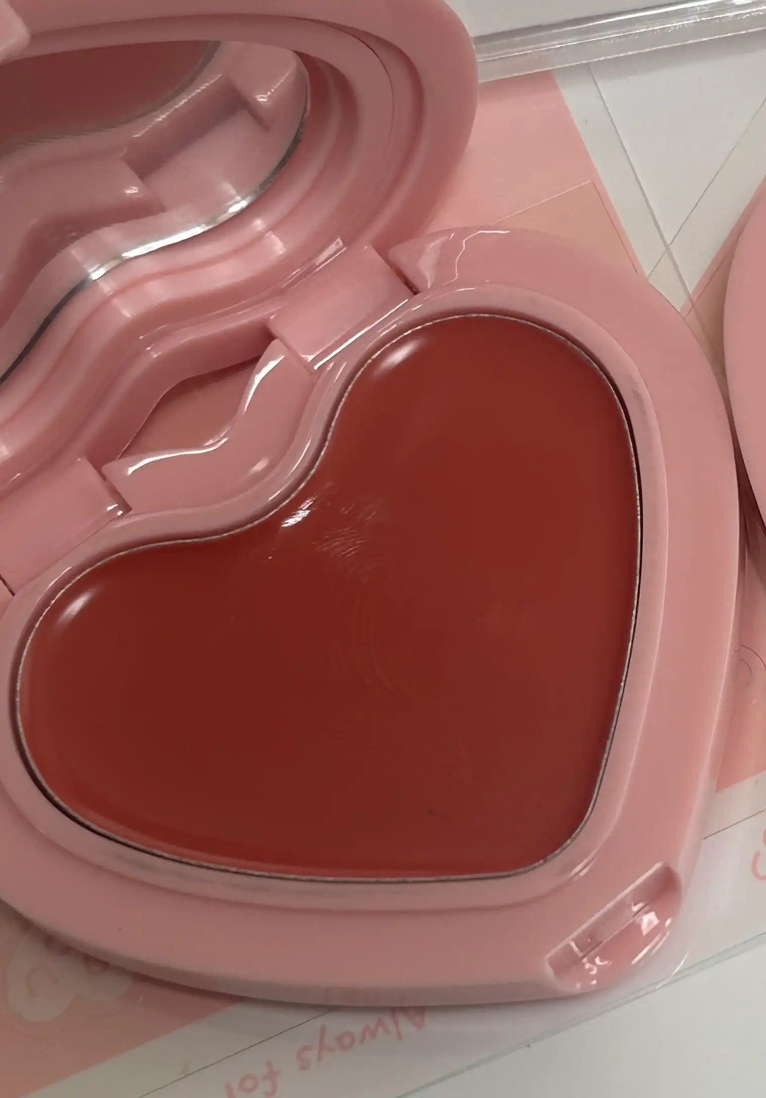 촉촉크림블러셔 로지볼