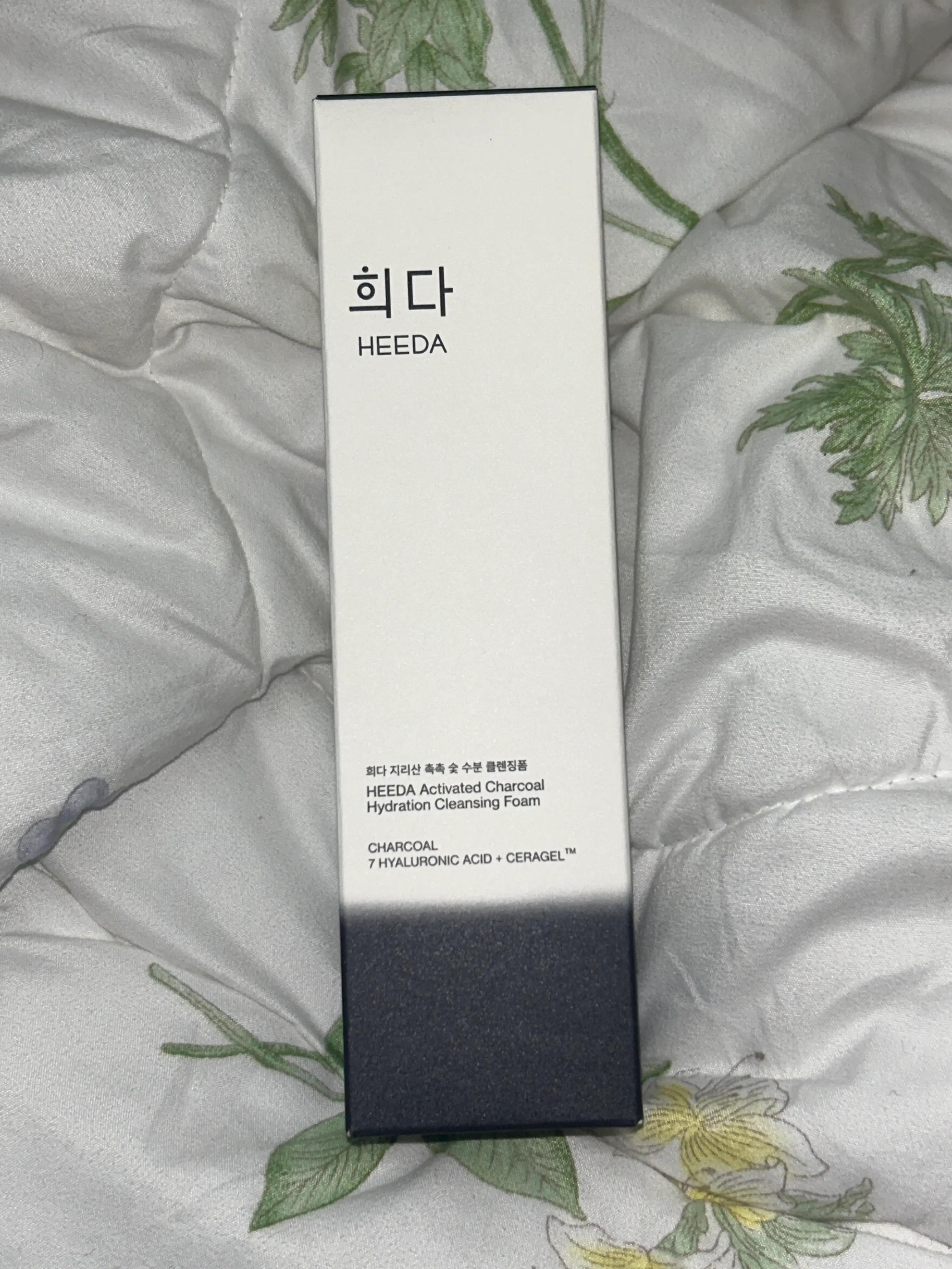 선택된 언니의파우치 리뷰 이미지 - [지리산 촉촉 숯 수분 클렌징폼]