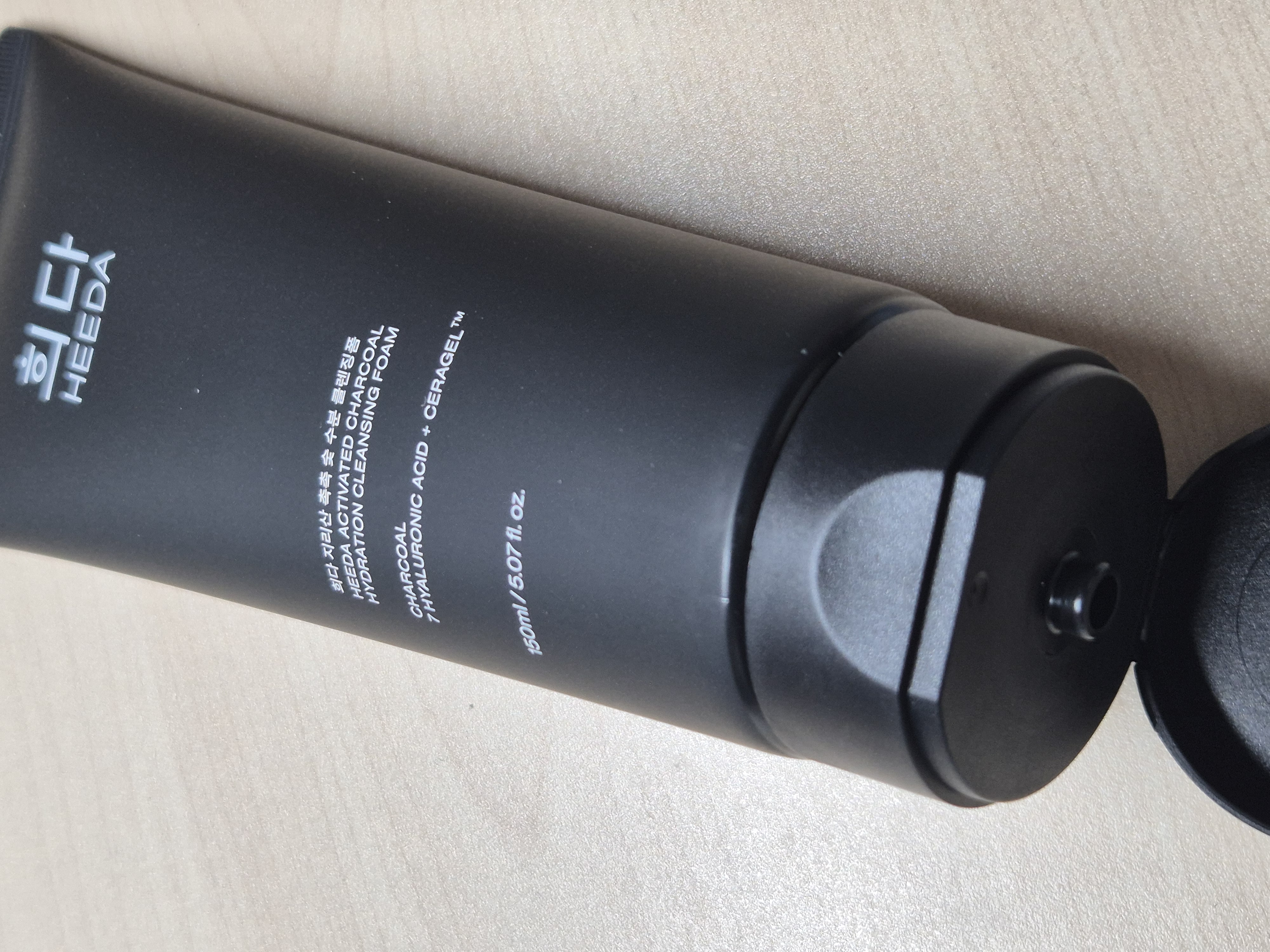 선택된 언니의파우치 리뷰 이미지 - [지리산 촉촉 숯 수분 클렌징폼]