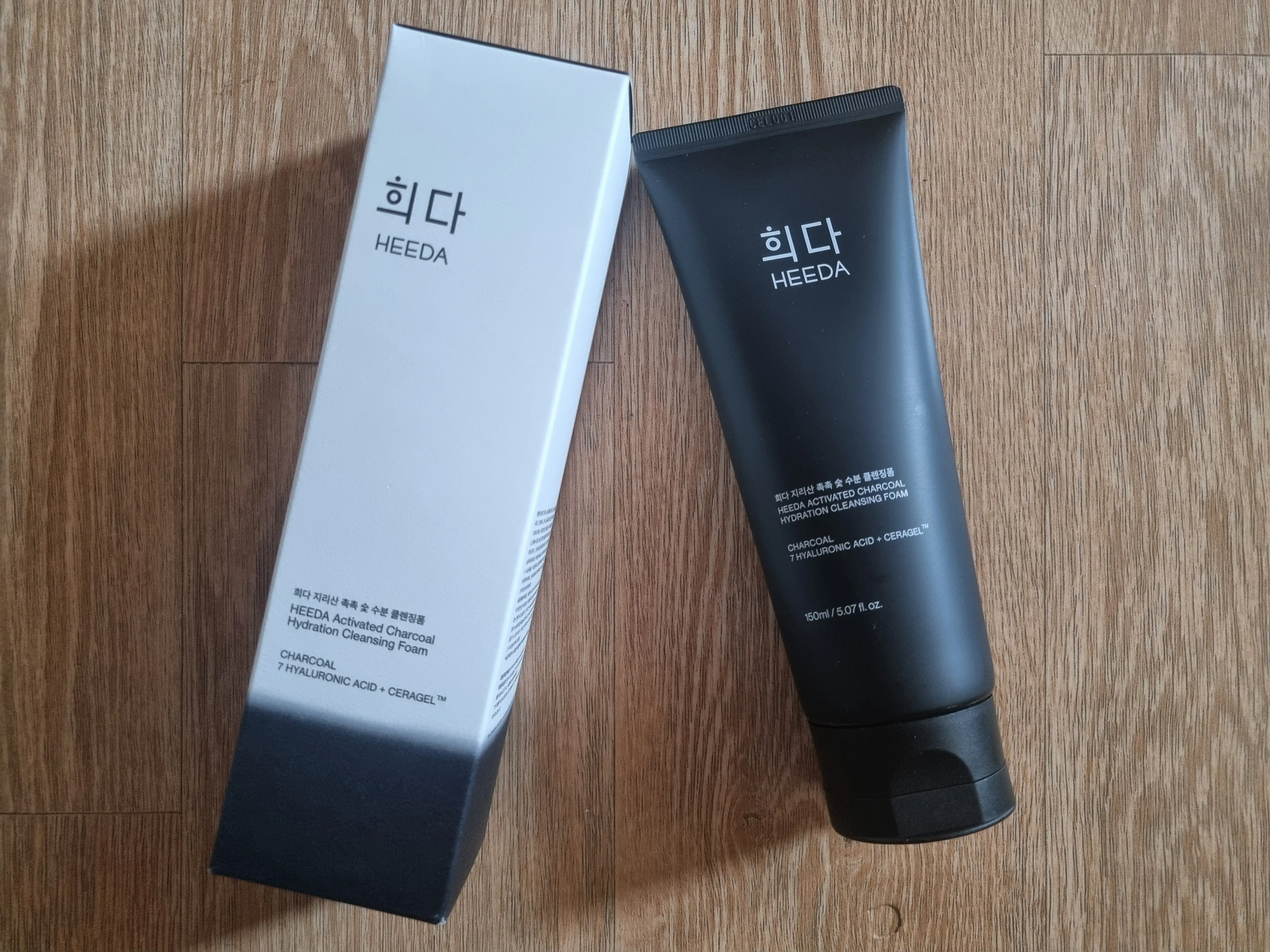 선택된 언니의파우치 리뷰 이미지 - [지리산 촉촉 숯 수분 클렌징폼]
