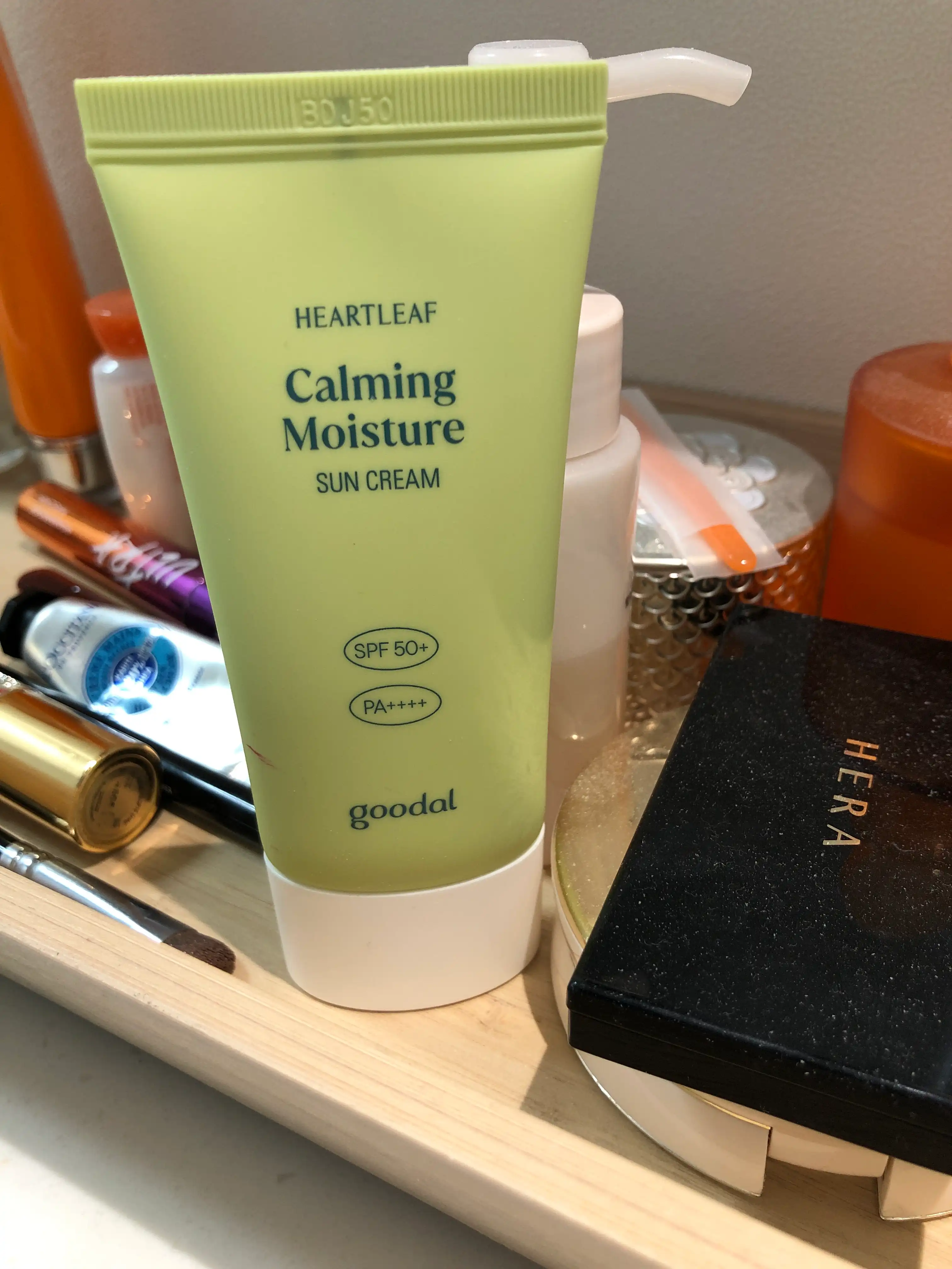 맑은 어성초 진정 수분 선크림