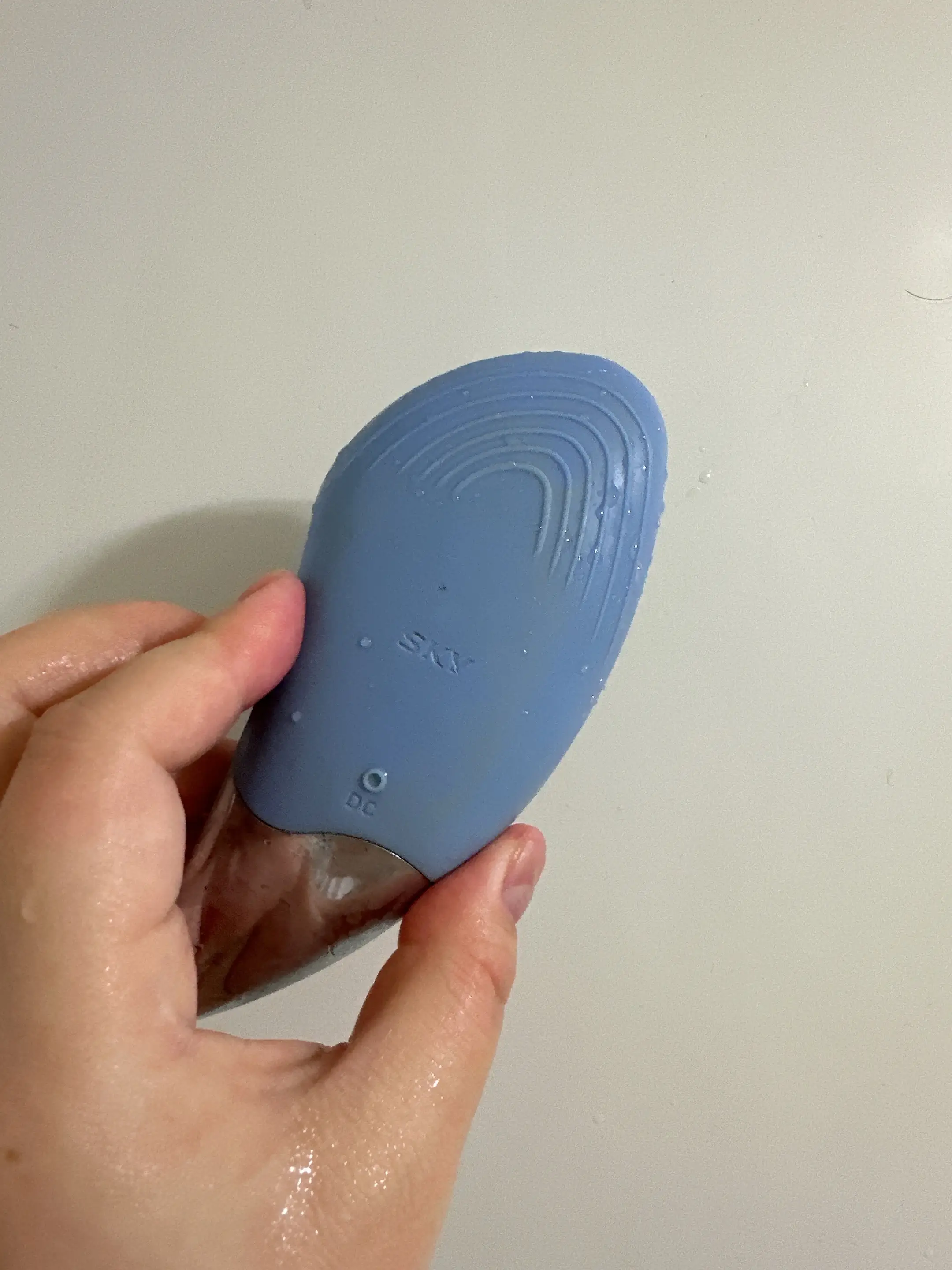 선택된 언니의파우치 리뷰 이미지 - [미엔느 2in1 진동클렌저]