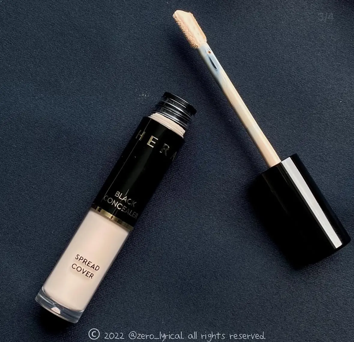 선택된 언니의파우치 리뷰 이미지 - [블랙 컨실러 스프레드 커버 [라이트 아이보리]]