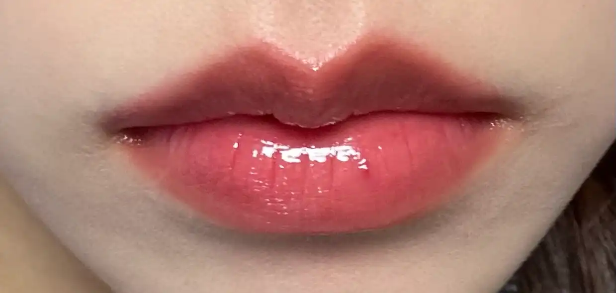 언니의파우치 리뷰 이미지 4 - [라벨르 로즈 플럼핑 립틴트]