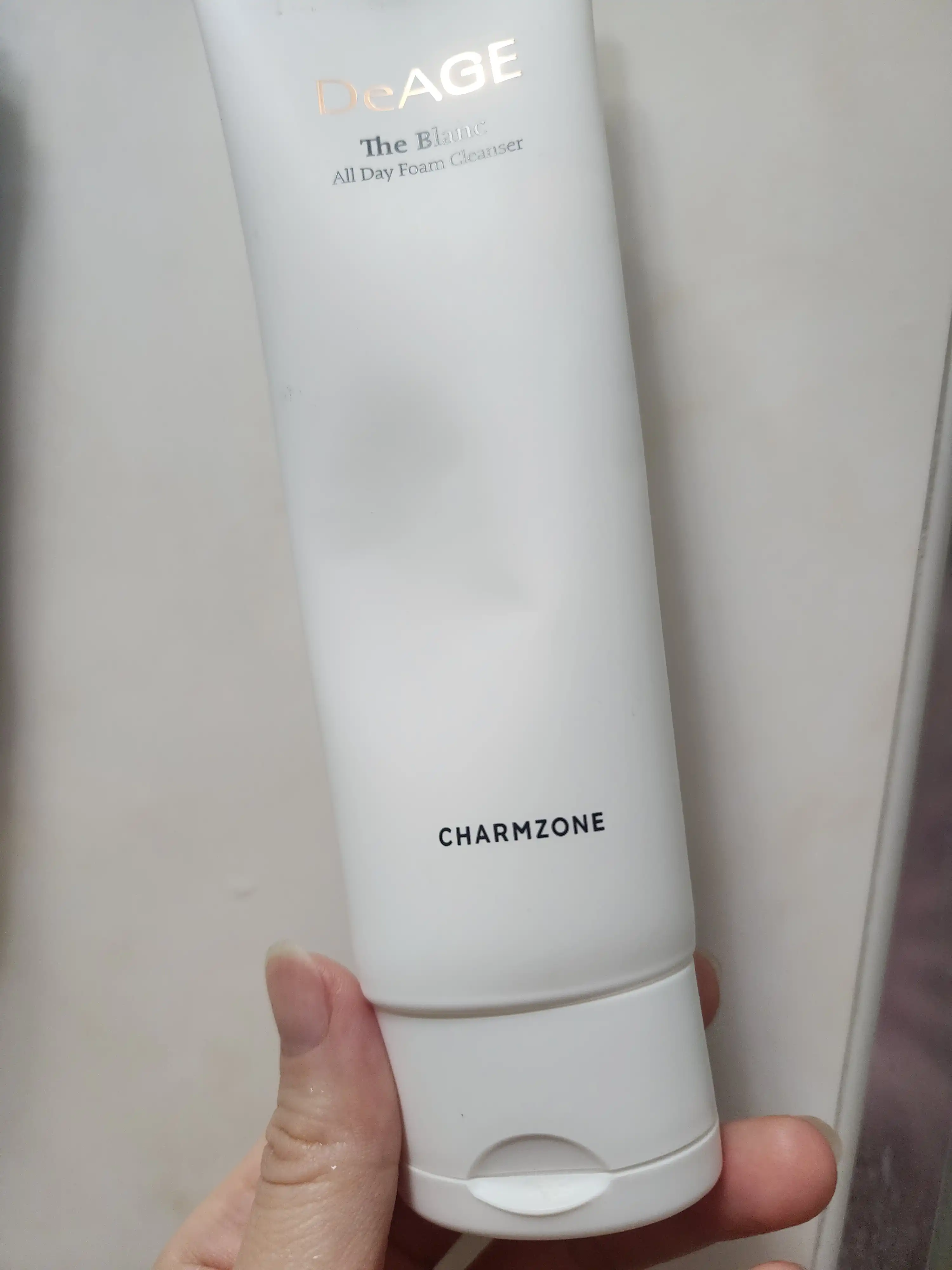 디에이지 더 블랑 올데이 폼 클렌저 