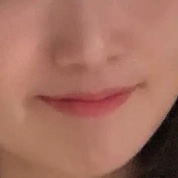 언니의파우치 리뷰 이미지 3 - [꾸뛰르 립틴트 블러 벨벳]