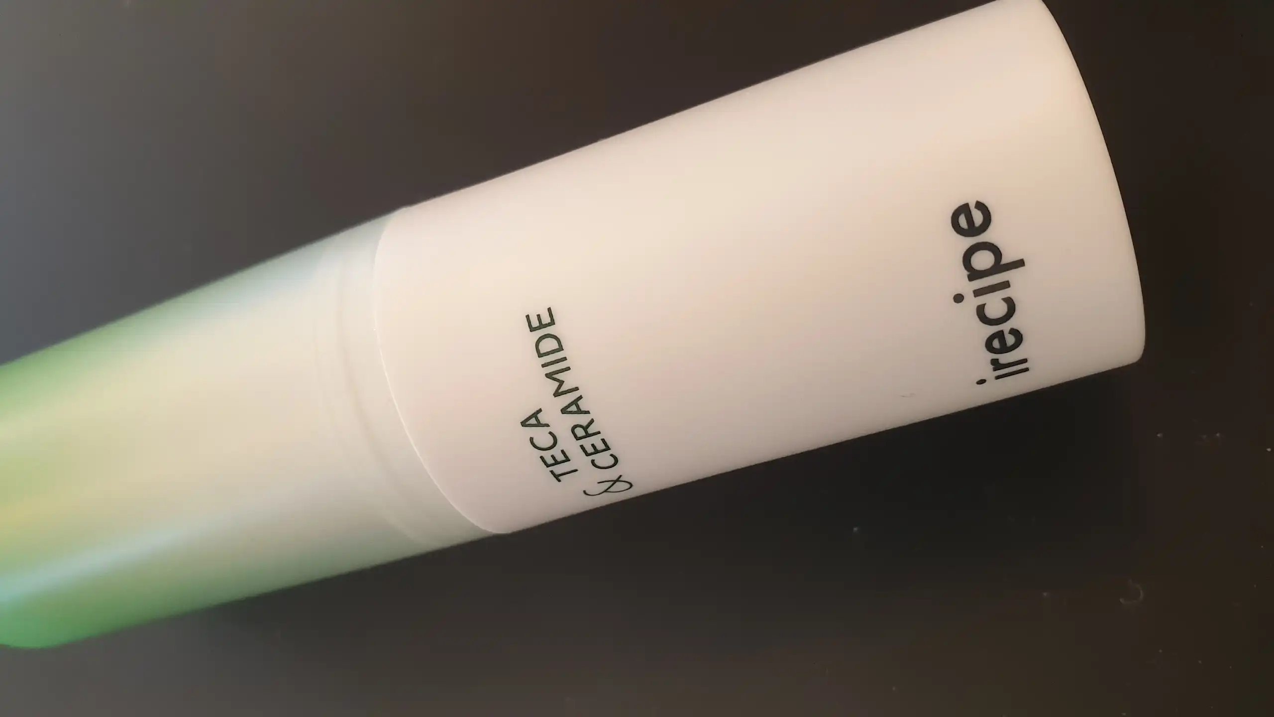 워터리 터치 테카 세라 밤