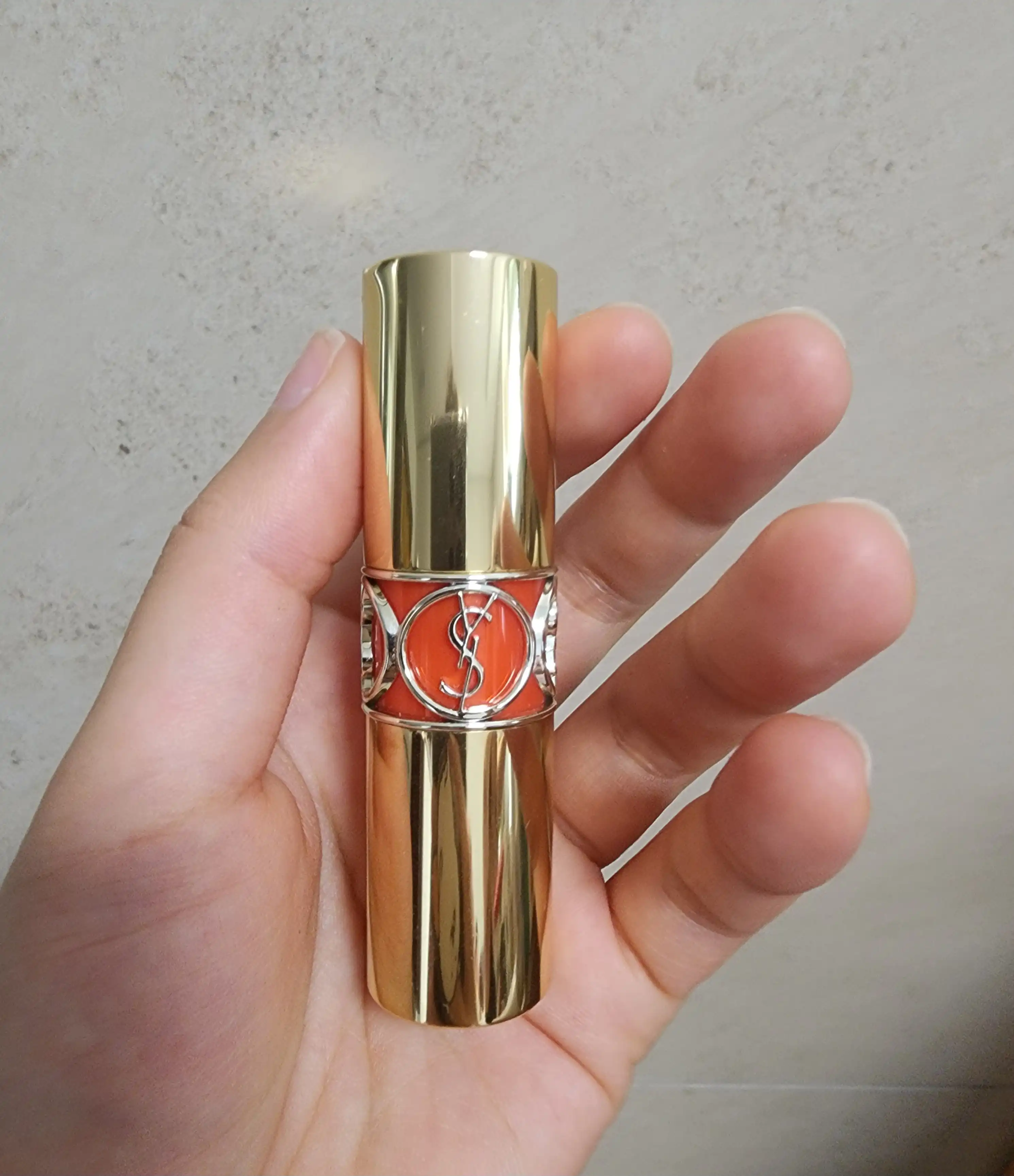 루쥬 볼립떼 샤인 [46]