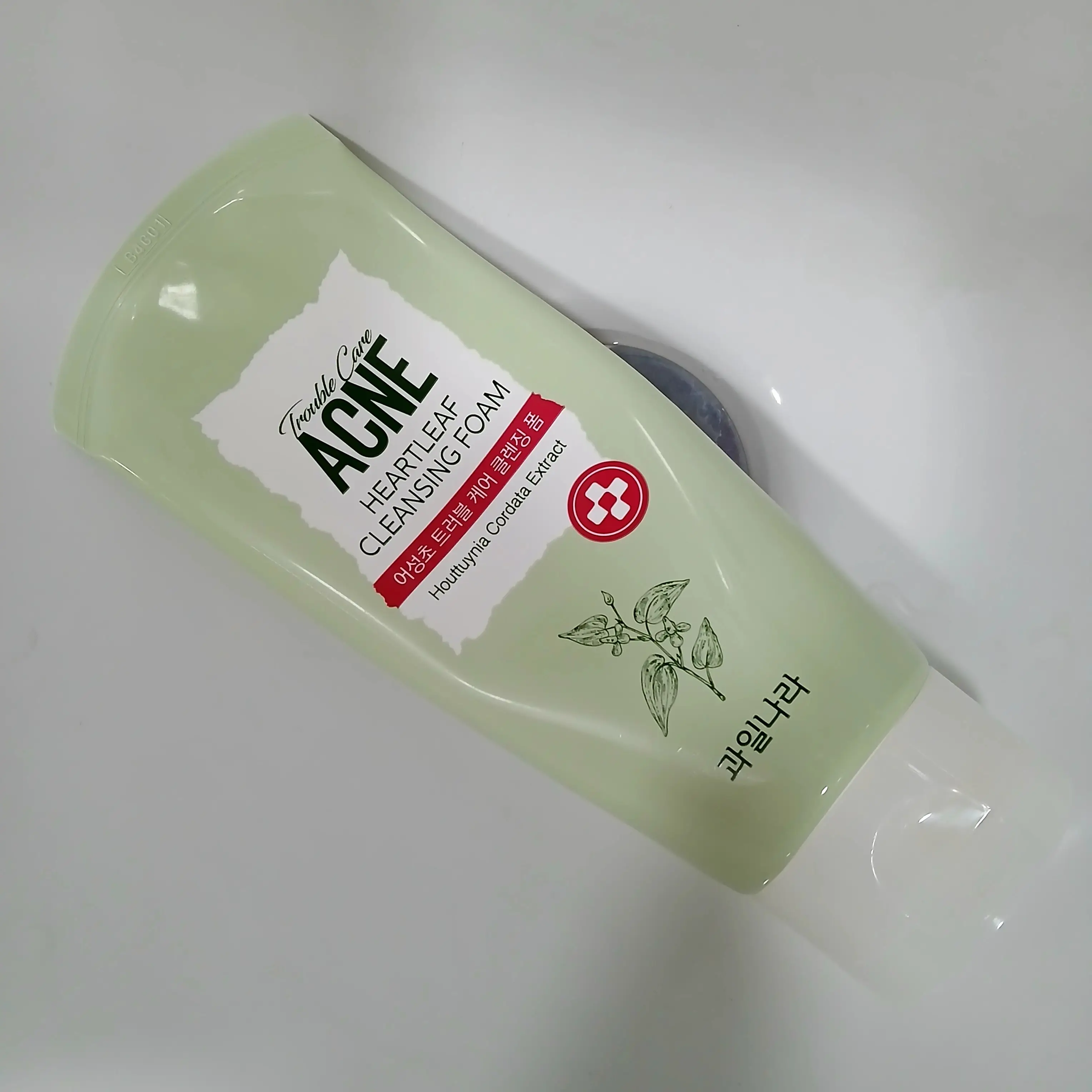 선택된 언니의파우치 리뷰 이미지 - [계절담은 어성초 트러블케어 클렌징폼]