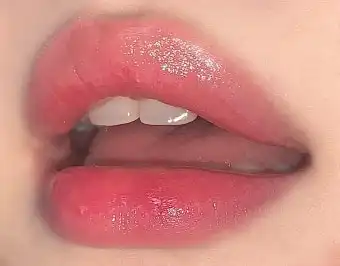 언니의파우치 리뷰 이미지 3 - [듀이 글로우 립 틴트 [페르소나]]