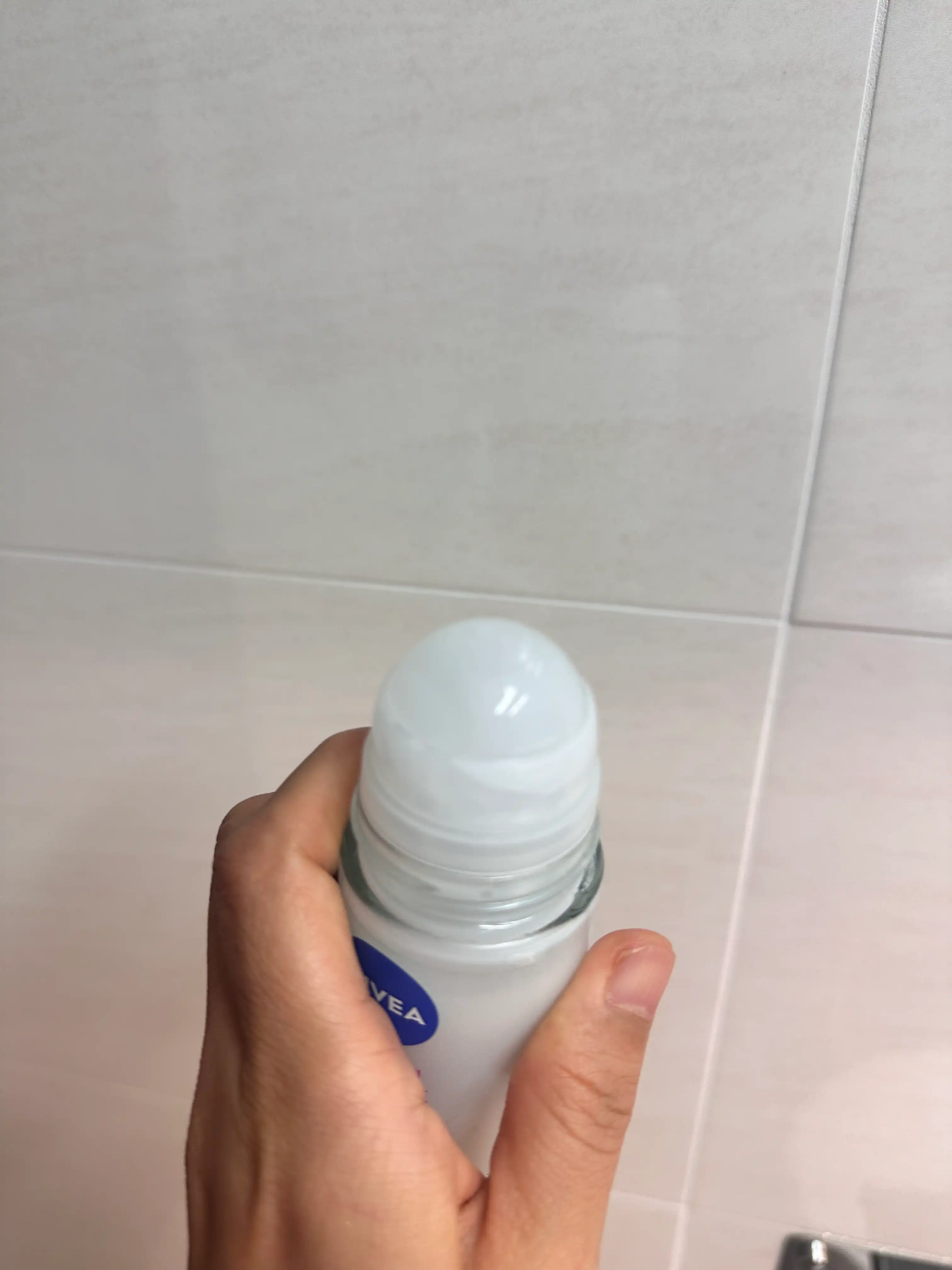 언니의파우치 리뷰 이미지 2 - [데오드란트 롤온 엑스트라 브라이트]