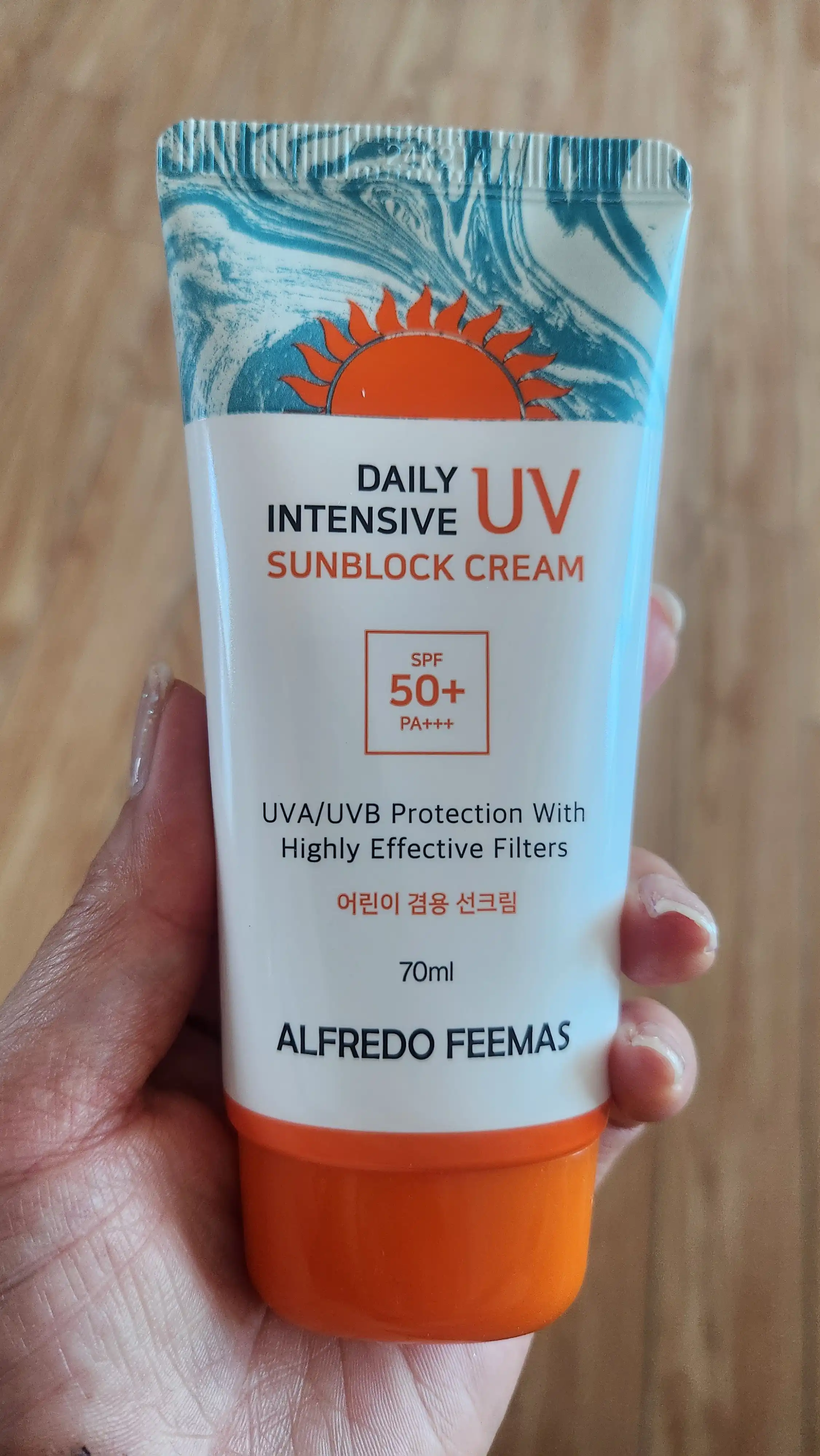 언니의파우치 리뷰 이미지 4 - [데일리 인텐시브 UV 선블럭 크림]