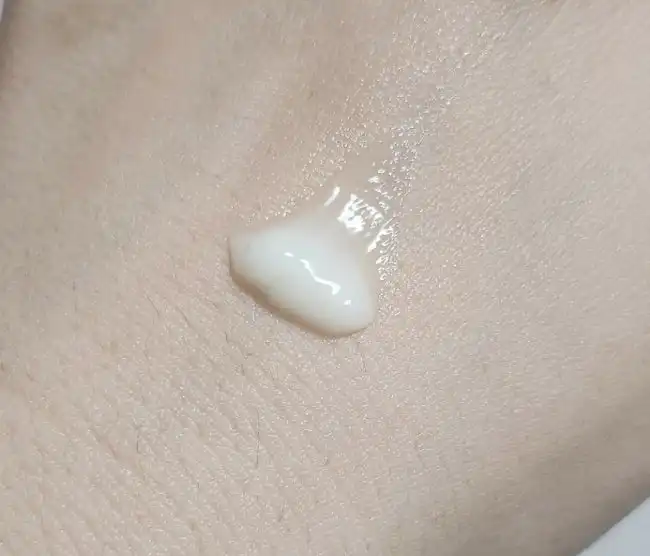 언니의파우치 리뷰 이미지 2 - [바이탈 에이 프라임 릴리프 크림]