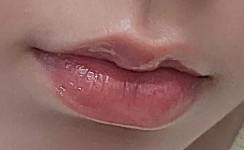 언니의파우치 리뷰 이미지 2 - [(홀리데이 컬렉션) 잉크 무드 글로이 틴트]