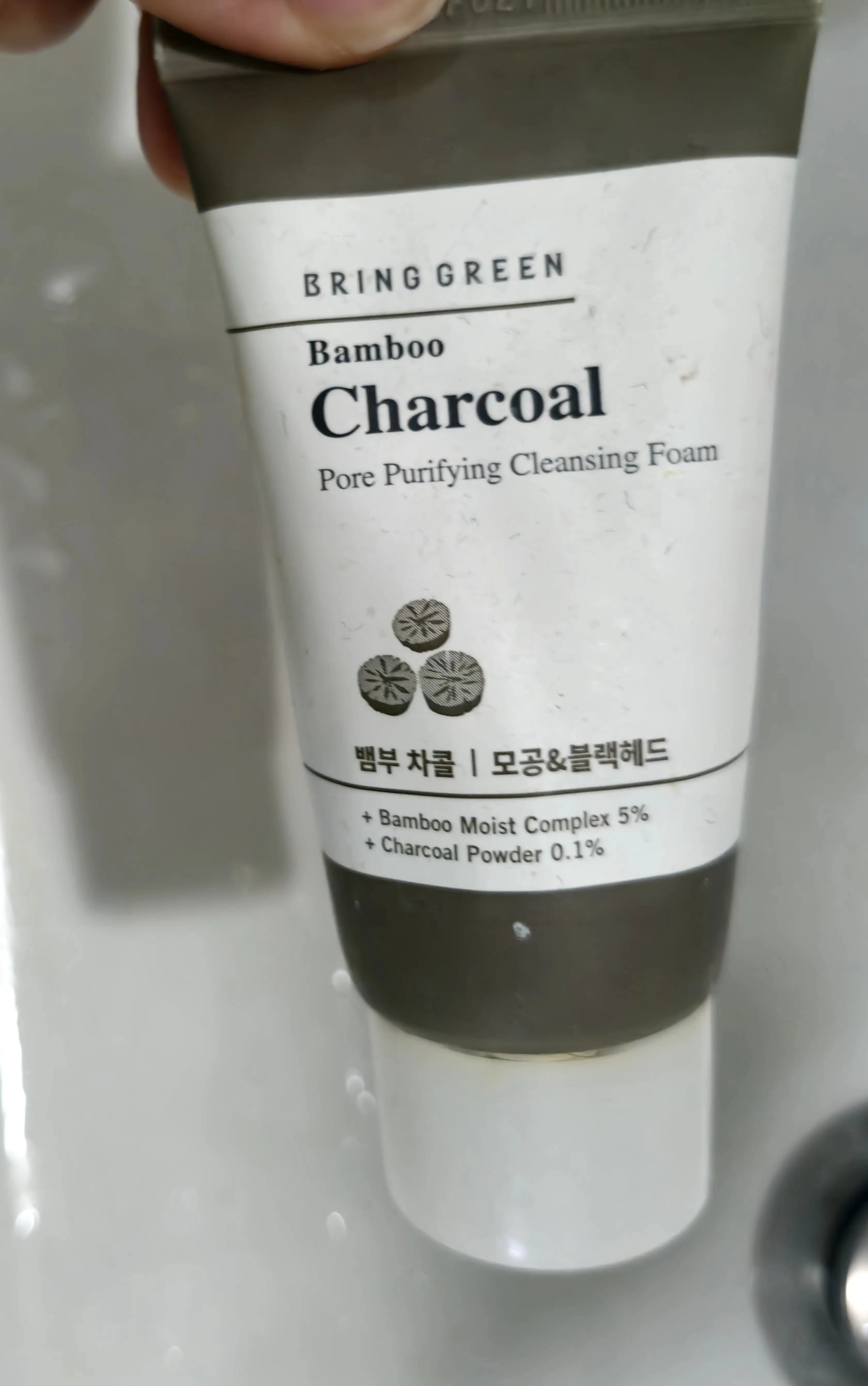 선택된 언니의파우치 리뷰 이미지 - [뱀부 차콜 모공정화 클렌징 폼]