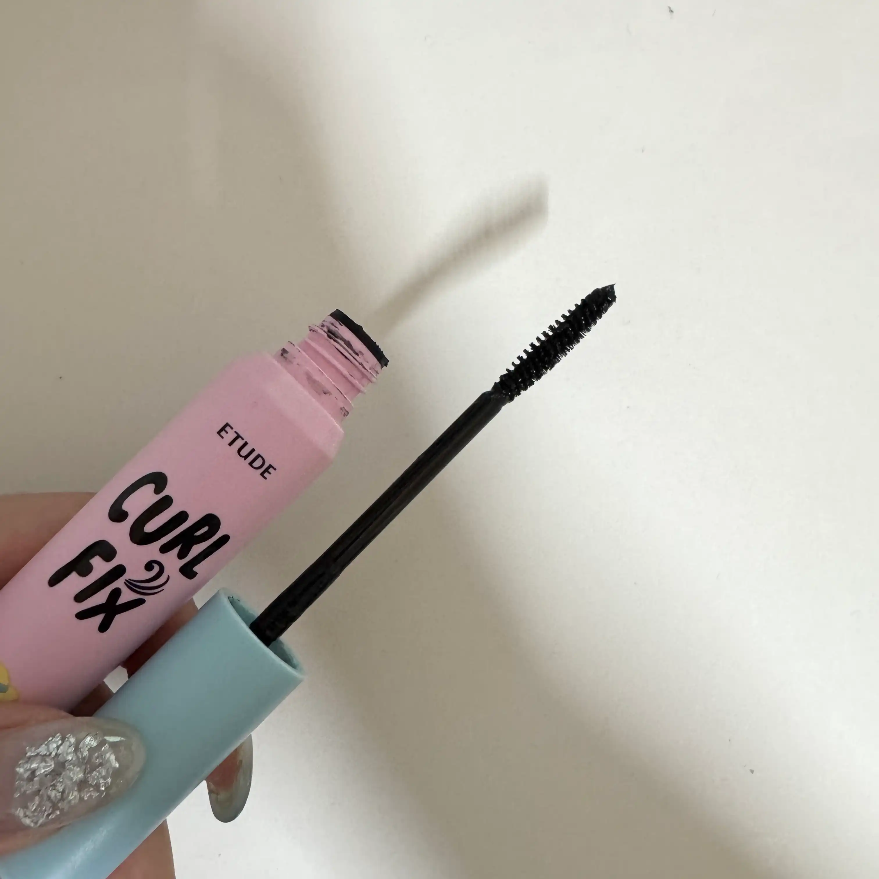 언니의파우치 리뷰 이미지 3 - [(태닝 산리오캐릭터즈 에디션) 컬 픽스 마스카라]