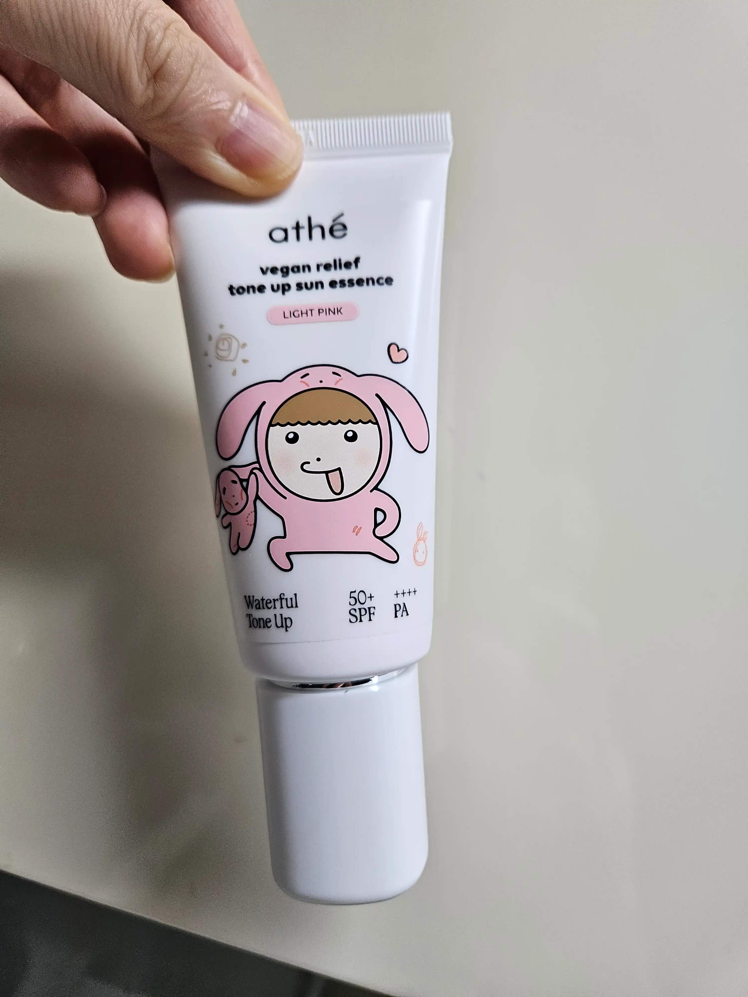 언니의파우치 리뷰 이미지 - [(아떼X마루는강쥐) 비건 릴리프 톤업 선 에센스]