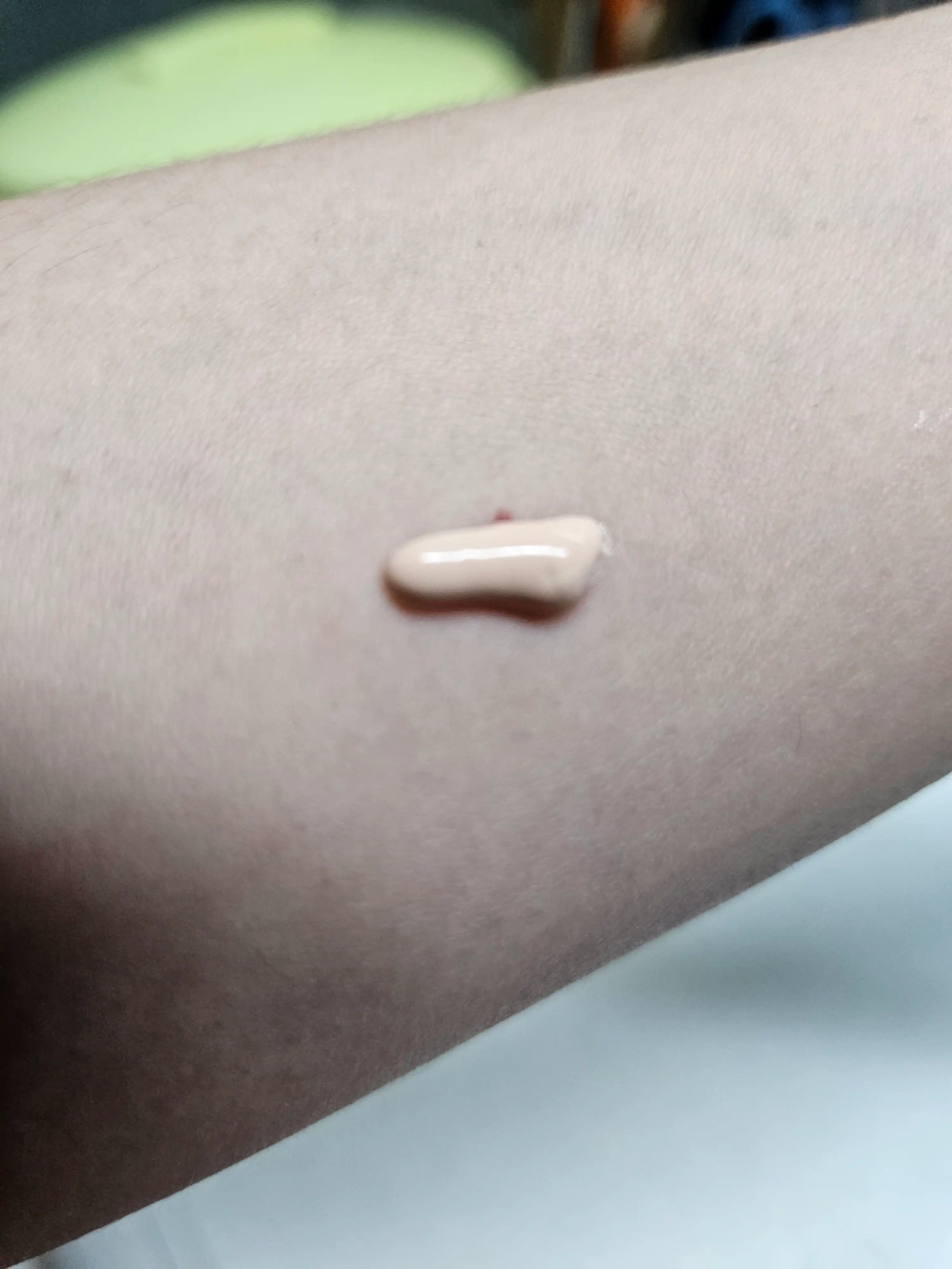 언니의파우치 리뷰 이미지 2 - [(아떼X마루는강쥐) 비건 릴리프 톤업 선 에센스]