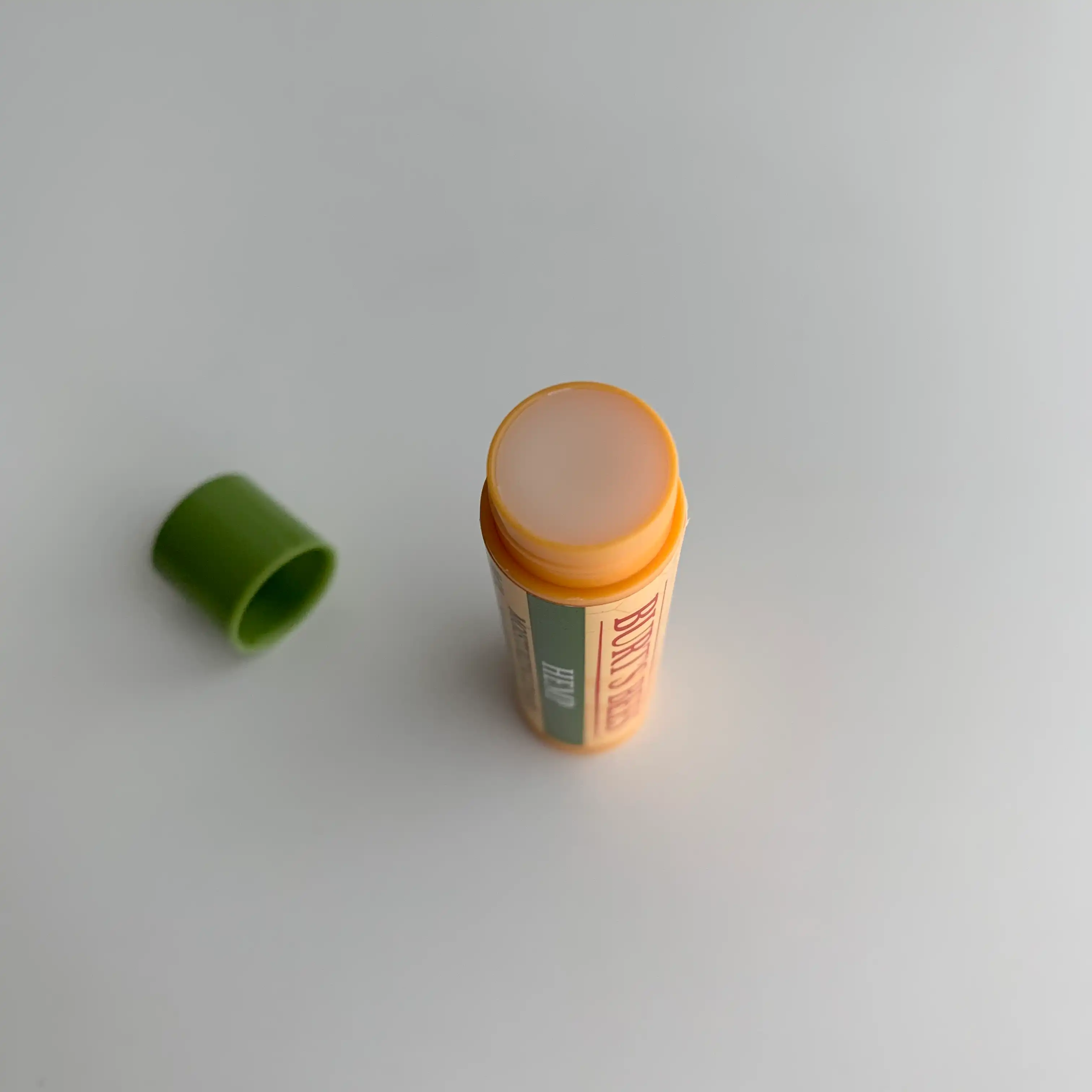 헴프 모이스춰라이징 립밤