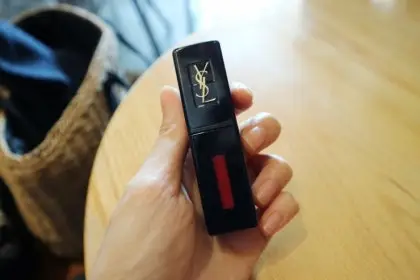 선택된 언니의파우치 리뷰 이미지 - [베르니 아 레브르 바이닐 크림 [401 루쥬바이닐]]